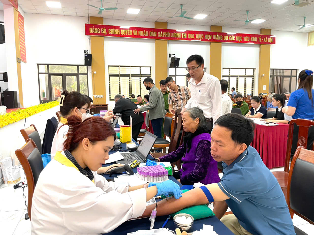 Xã Vô Tranh thu nhận 84 mẫu ADN thân nhân liệt sĩ chưa xác định danh tính
