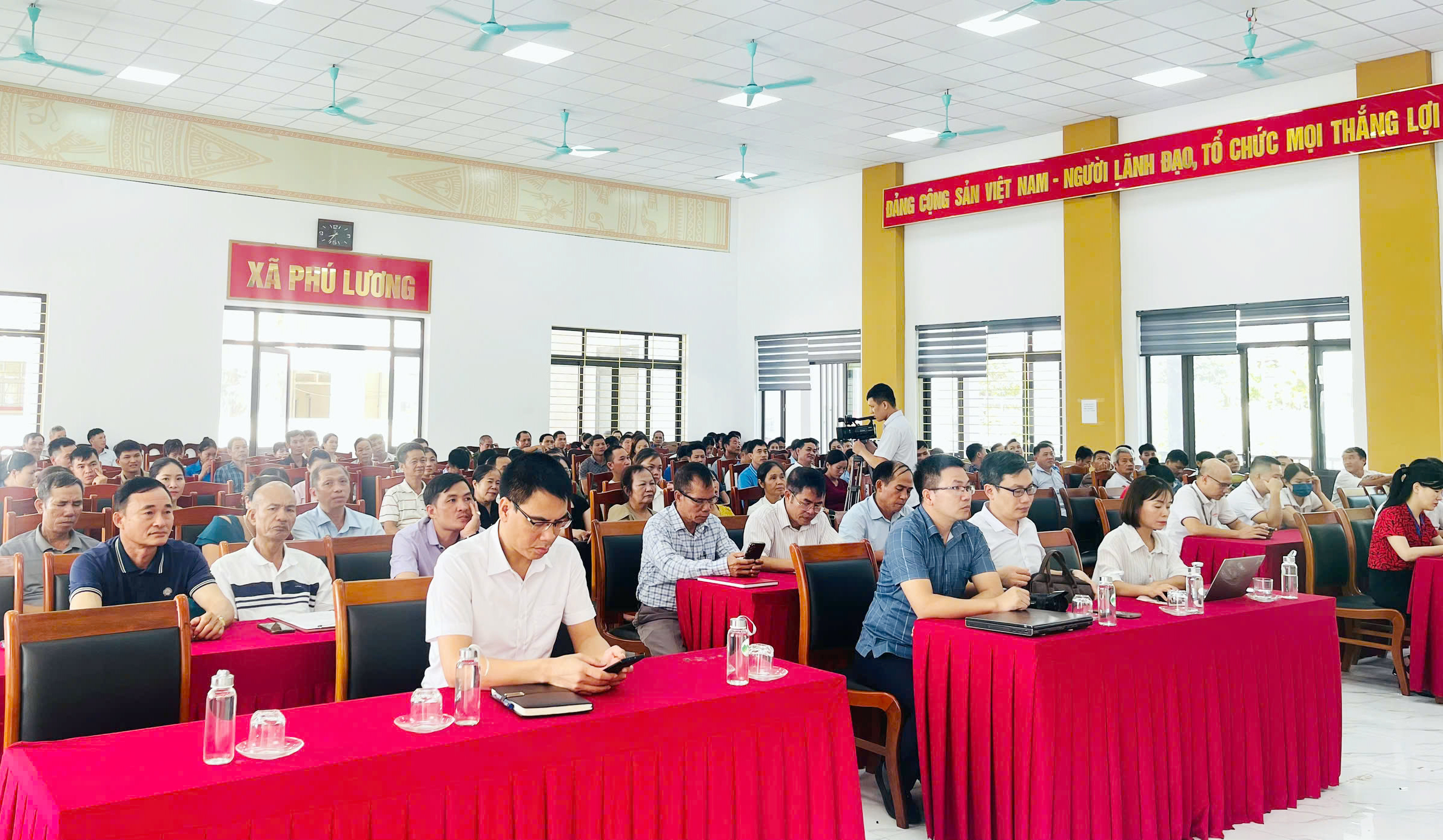 Hội nghị tập huấn phổ cập kỹ năng số cho tổ công nghệ số cộng đồng