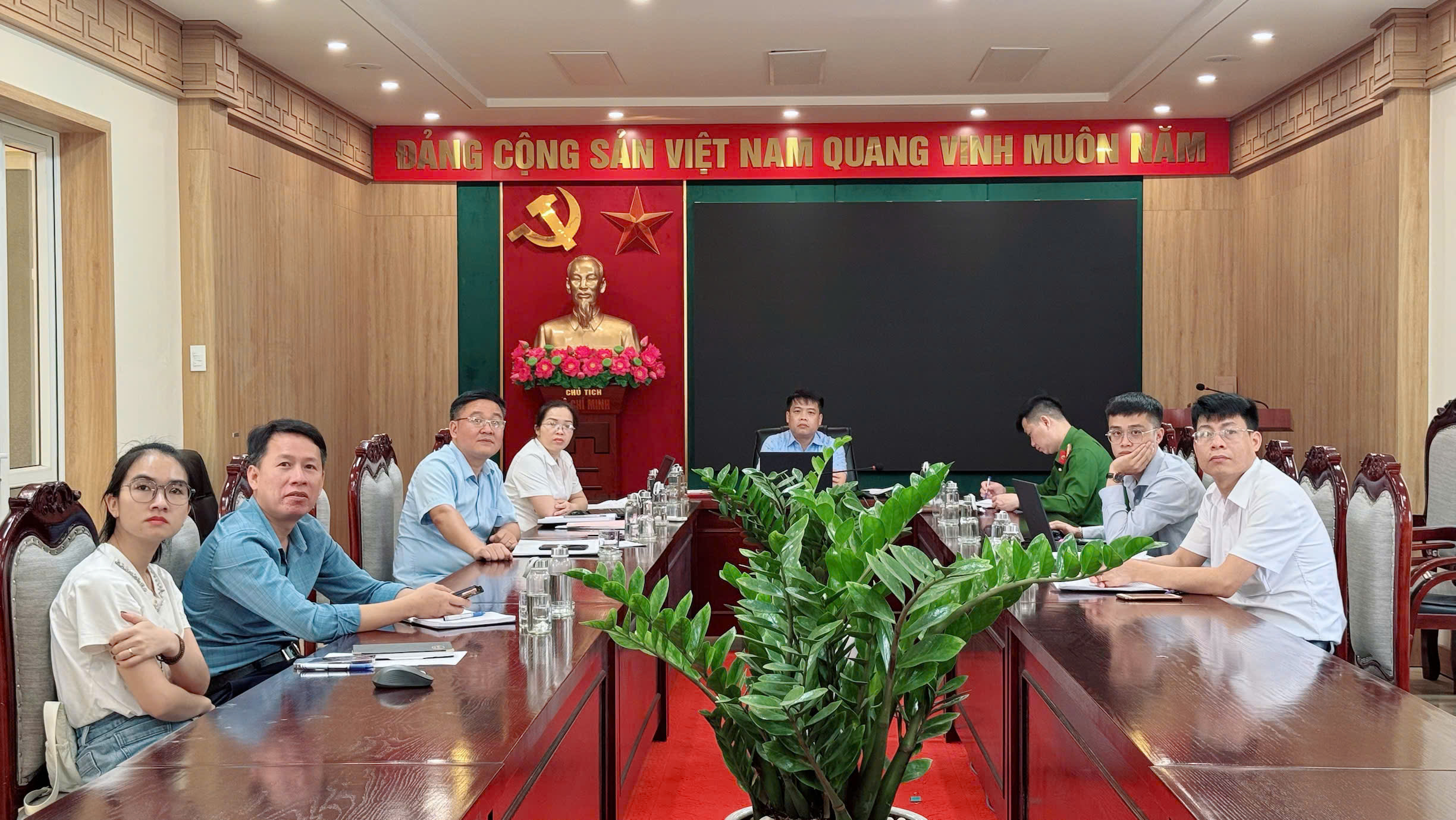 Hội nghị trực tuyến triển khai công tác đo đạc lập bản đồ địa chính, đăng ký đất đai, xây dựng, hoàn thiện cơ sở dữ liệu quốc gia về đất đaiaa