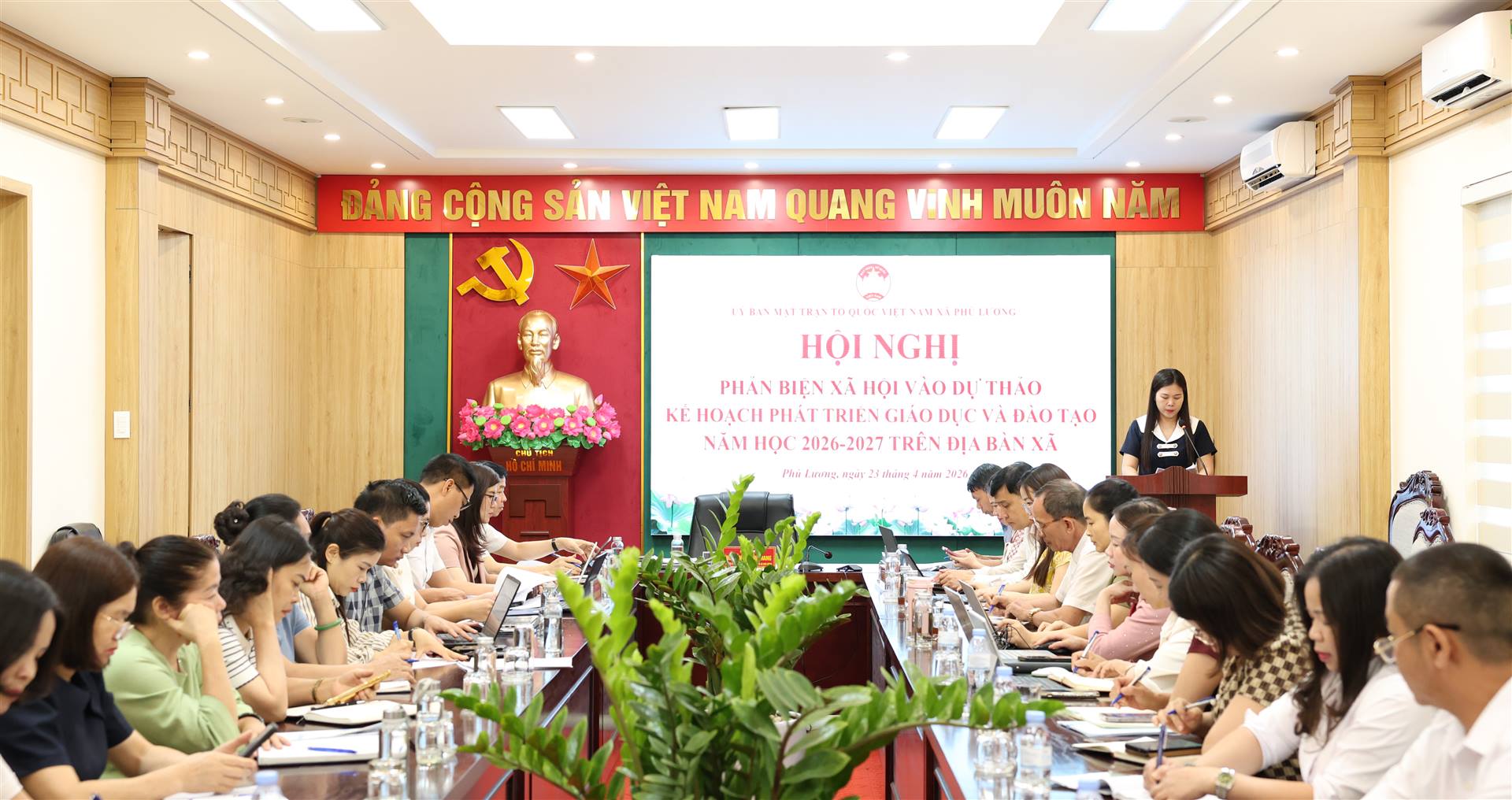 Hội nghị phản biện xã hội đối với dự thảo kế hoạch phát triển giáo dục năm học 2026–2027 trên địa bàn xã Phú Lương