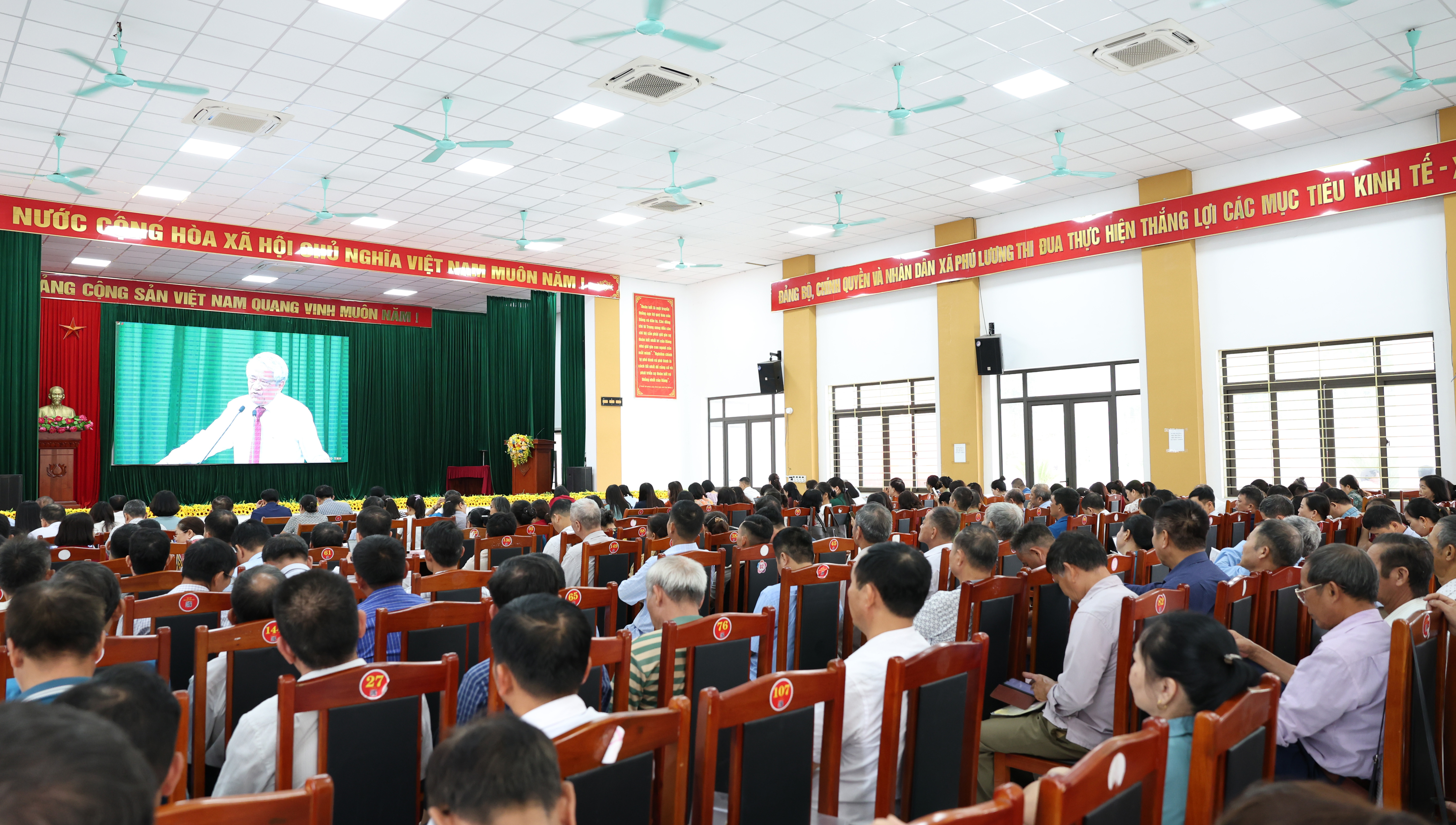 Hội nghị sinh hoạt chính trị tư tưởng Kỷ niệm 90 năm thành lập Cơ sở Đảng Cộng Sản đầu tiên của tỉnh Thái Nguyên