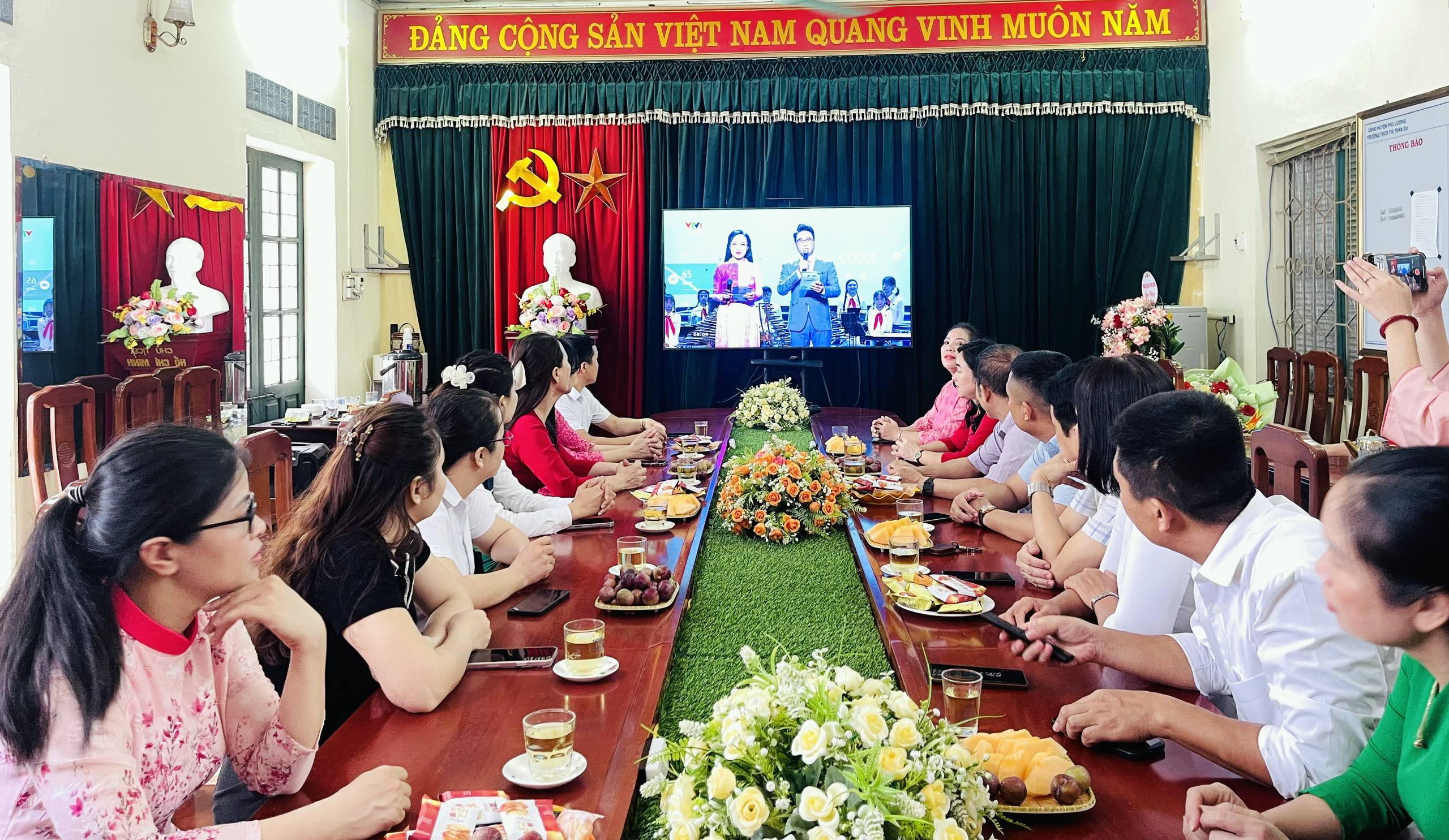 Anh-tin-bai