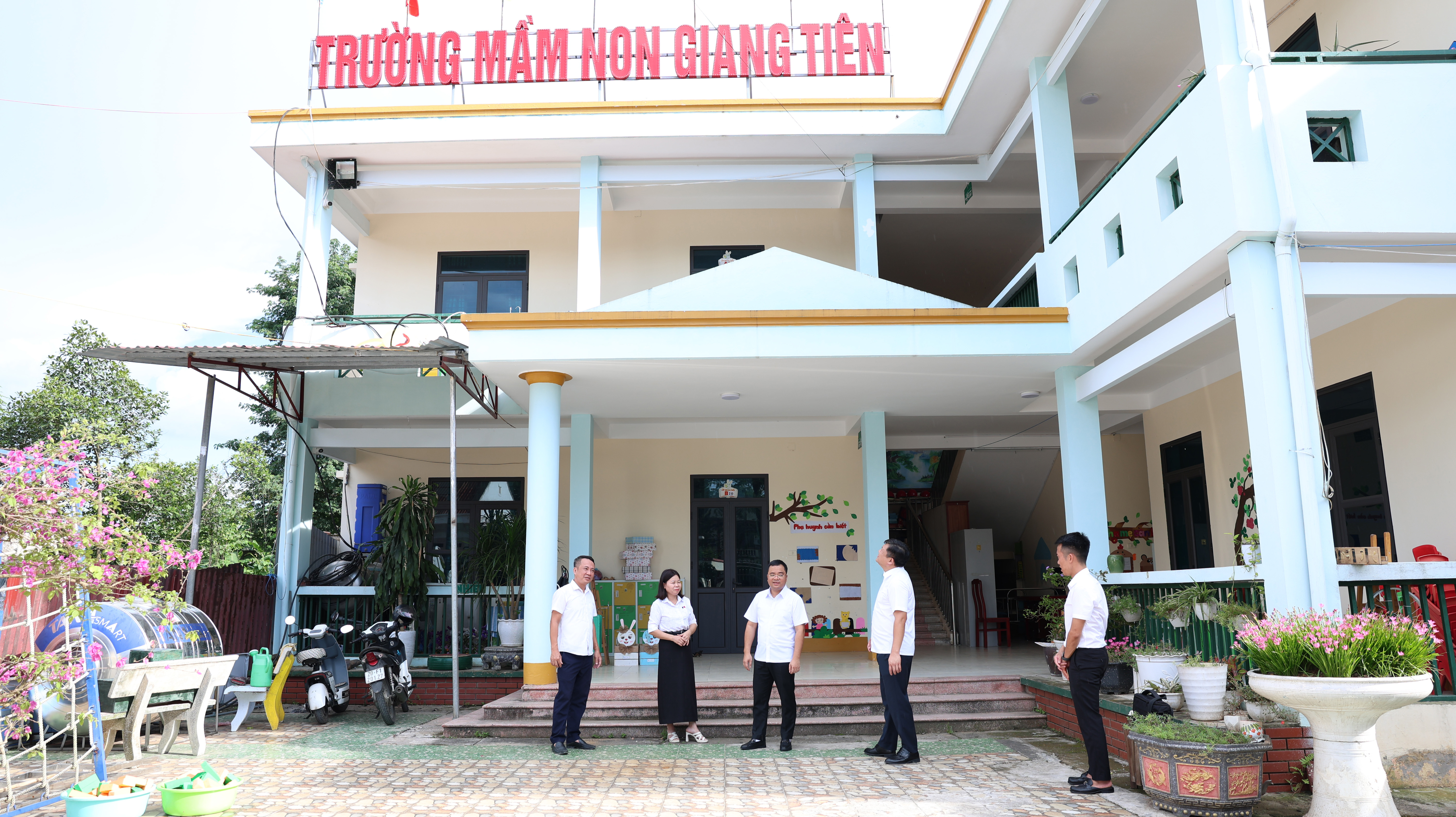 Anh-tin-bai