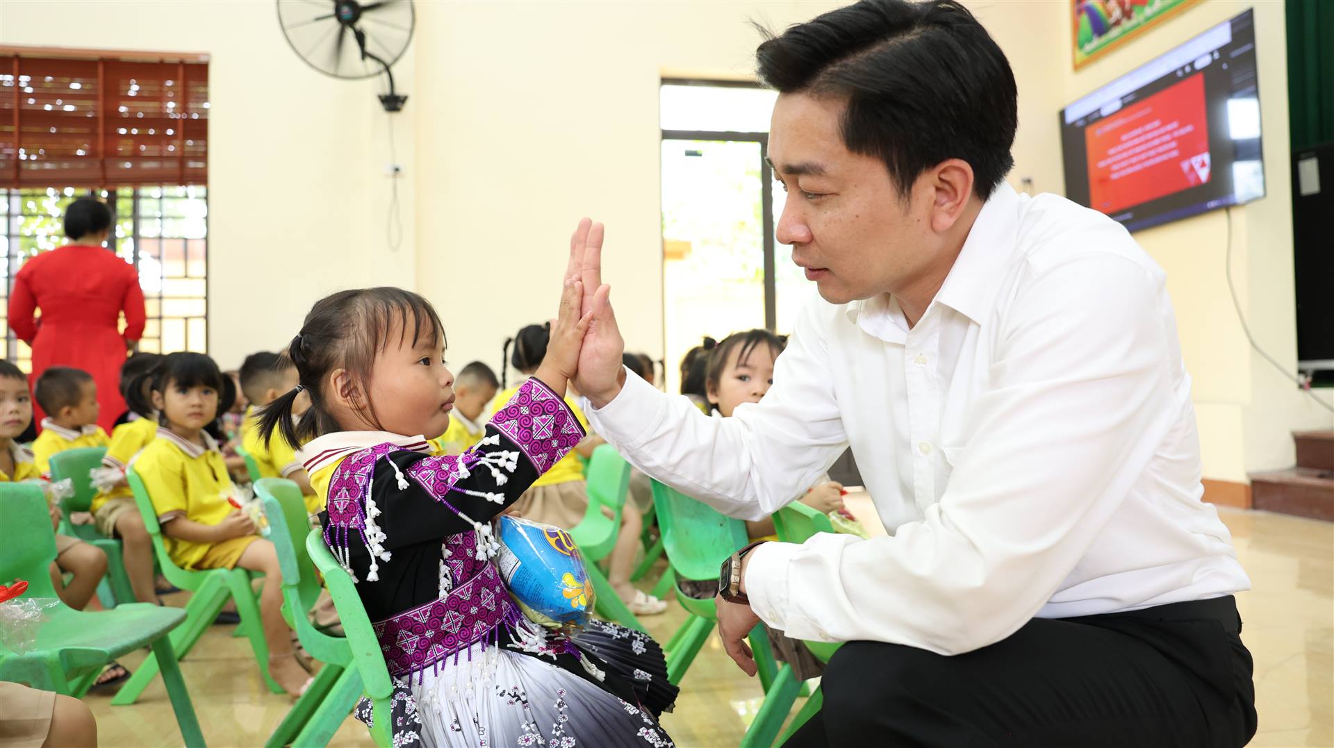 Anh-tin-bai