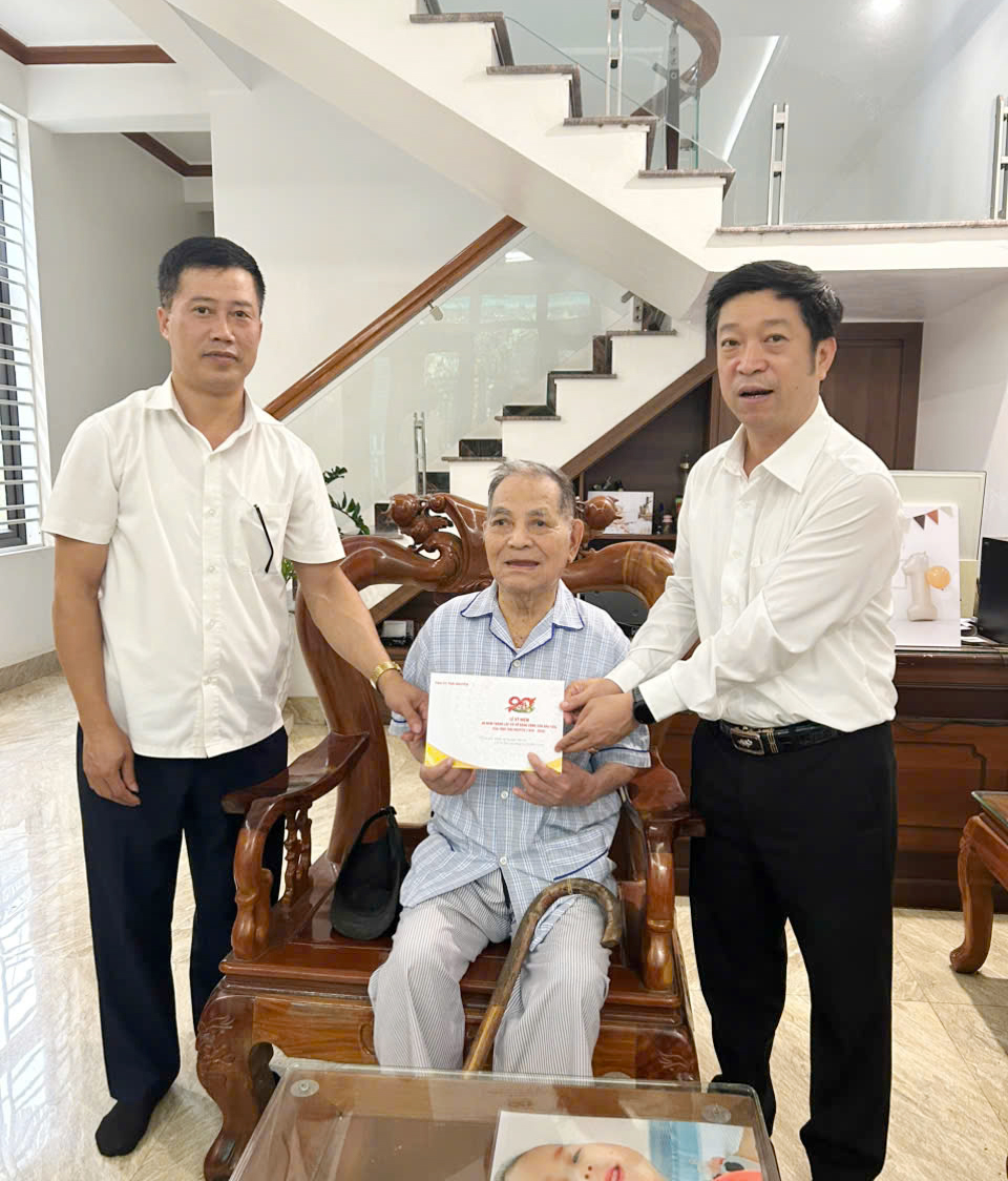 Anh-tin-bai