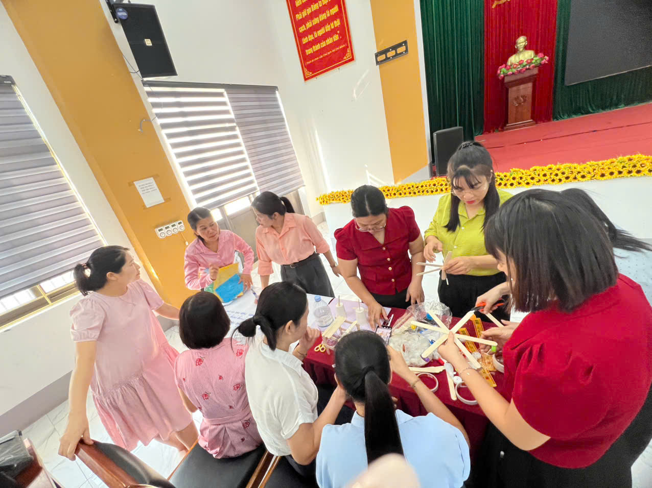 Anh-tin-bai