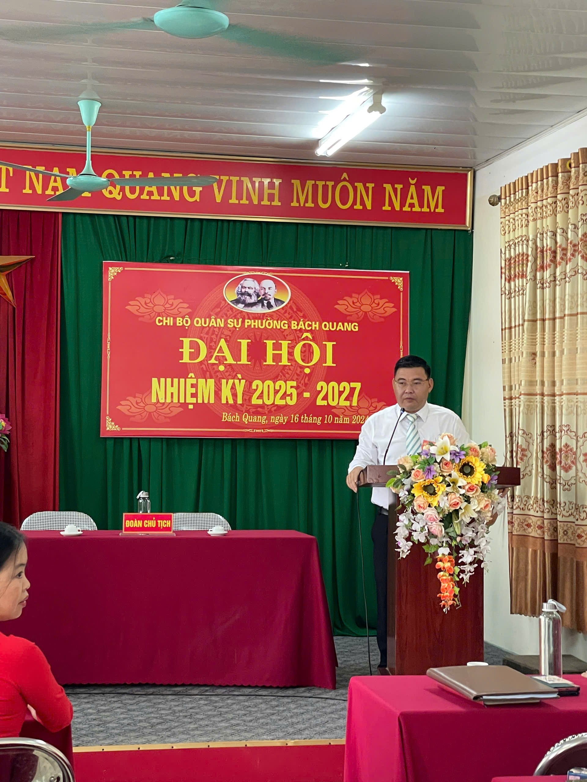 Đại hội chi bộ Quân sự phường Bách Quang