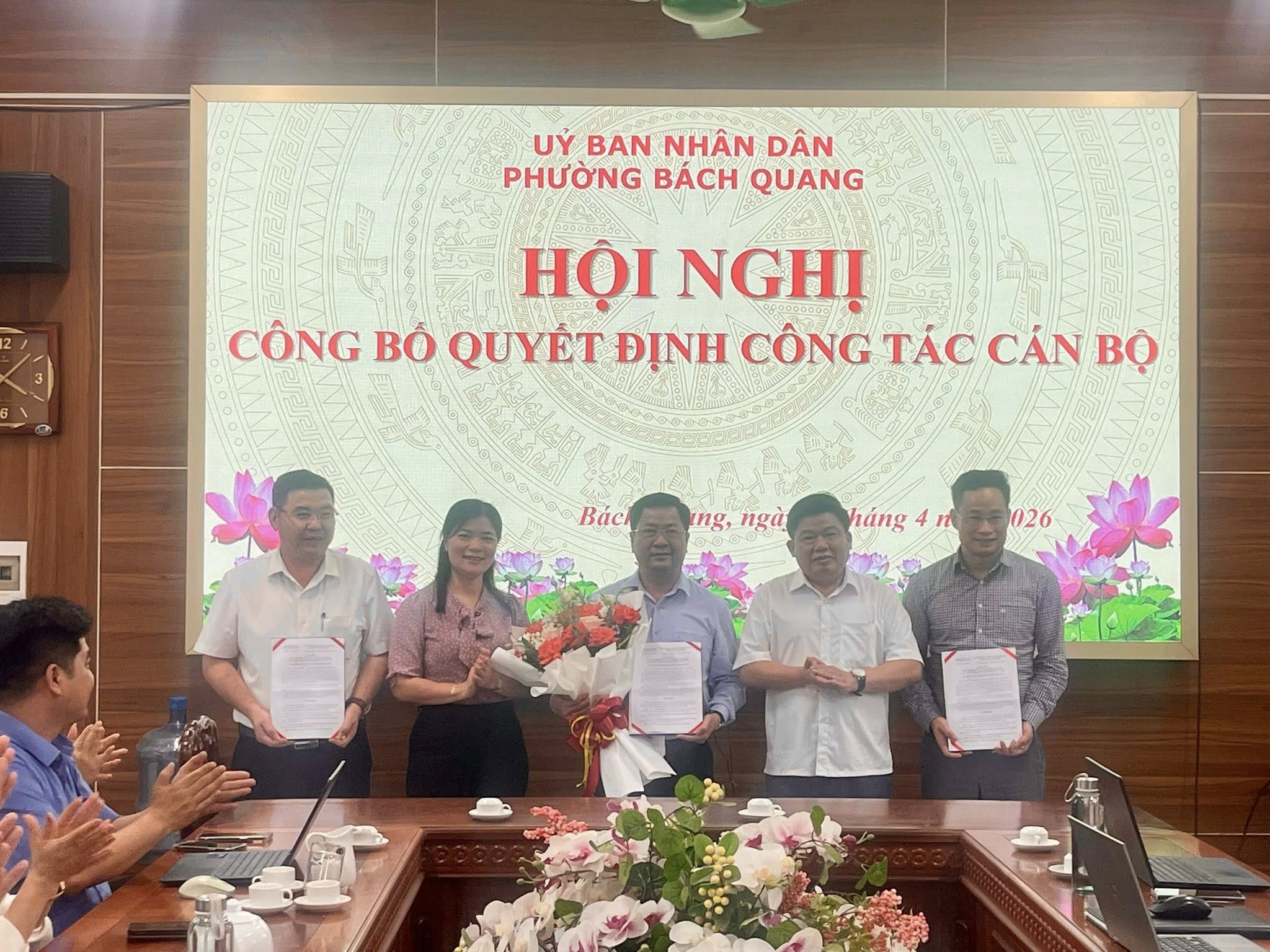 UBND PHƯỜNG BÁCH QUANG CÔNG BỐ QUYẾT ĐỊNH VỀ CÔNG TÁC CÁN BỘ