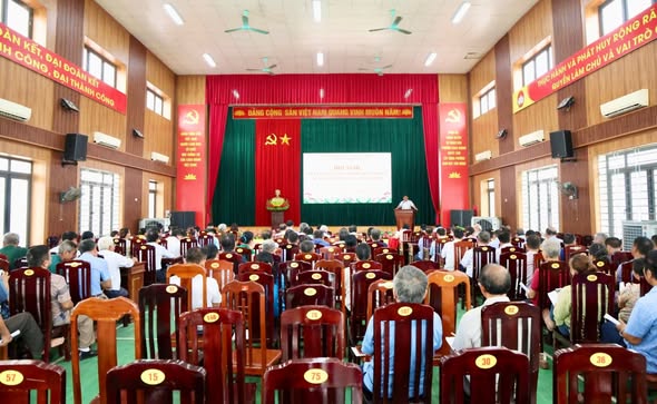 PHƯỜNG BÁCH QUANG TRIỂN KHAI LẤY Ý KIẾN HỘ GIA ĐÌNH VỀ ĐỀ ÁN SẮP XẾP, TỔ CHỨC LẠI TỔ DÂN PHỐ