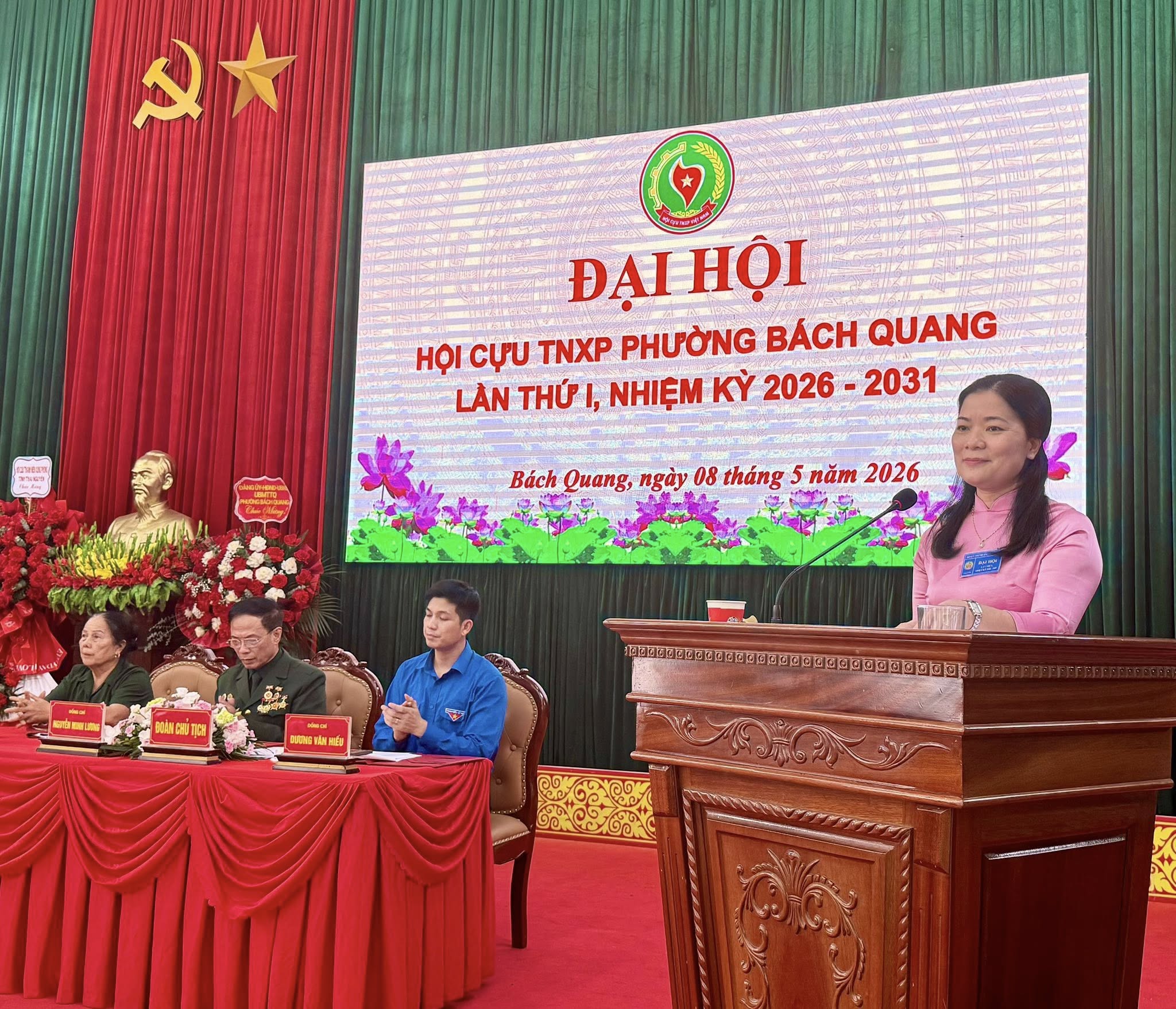 Anh-tin-bai