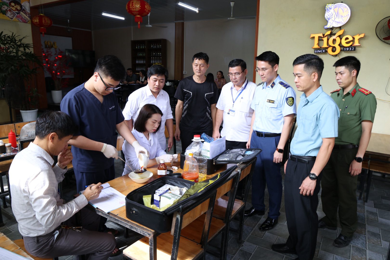 Anh-tin-bai