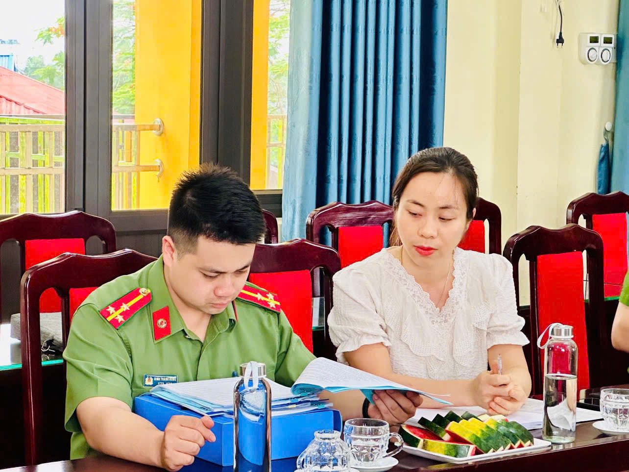 Anh-tin-bai