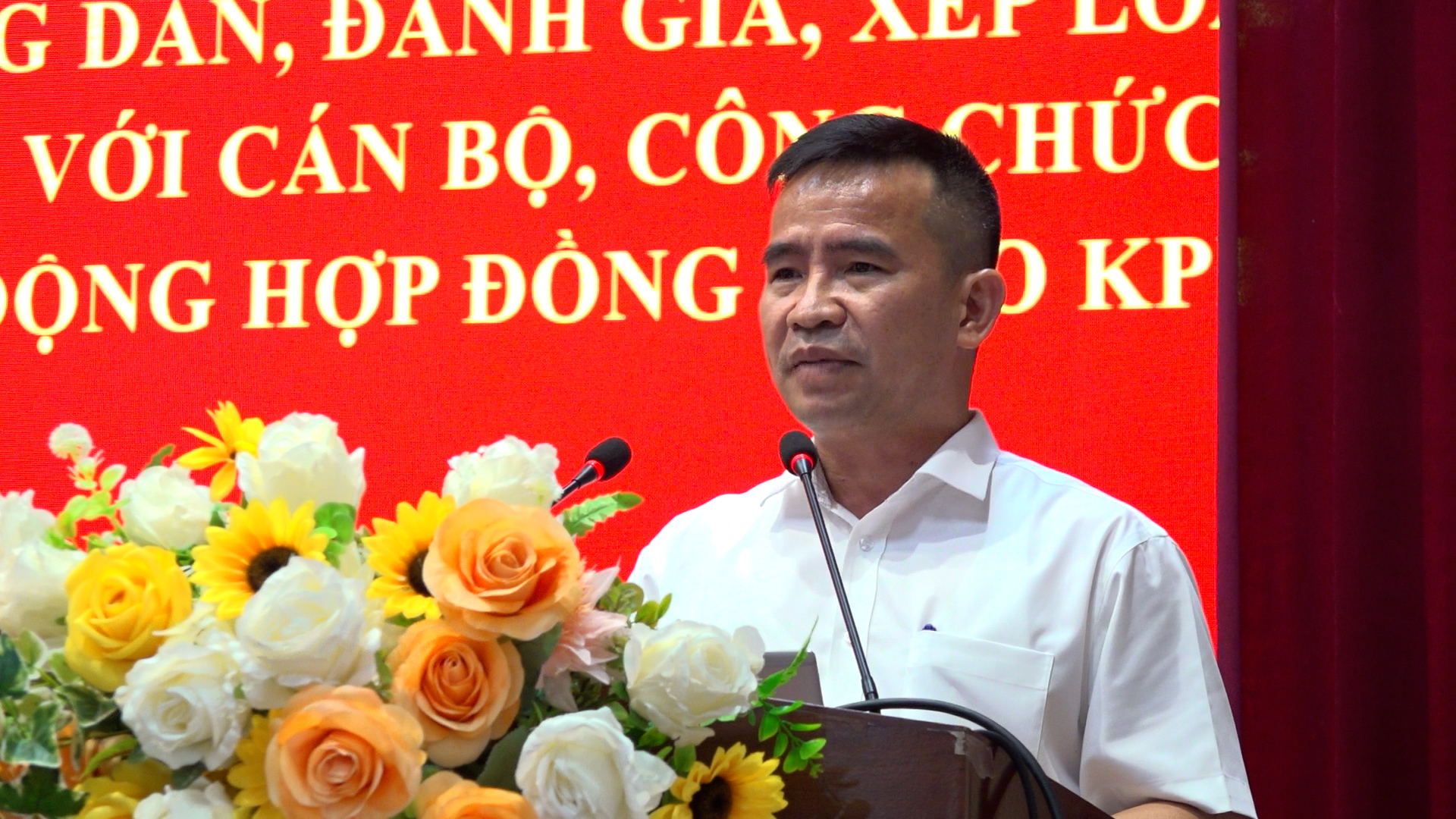 PHƯỜNG BÁ XUYÊN TRIỂN KHAI HƯỚNG DẪN ĐÁNH GIÁ, XẾP LOẠI HÀNG THÁNG ĐỐI VỚI CÁN BỘ, CÔNG CHỨC, VIÊN CHỨC, LAO ĐỘNG HỢP ĐỒNG THEO KPI