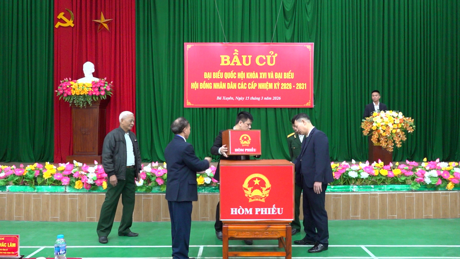 Anh-tin-bai