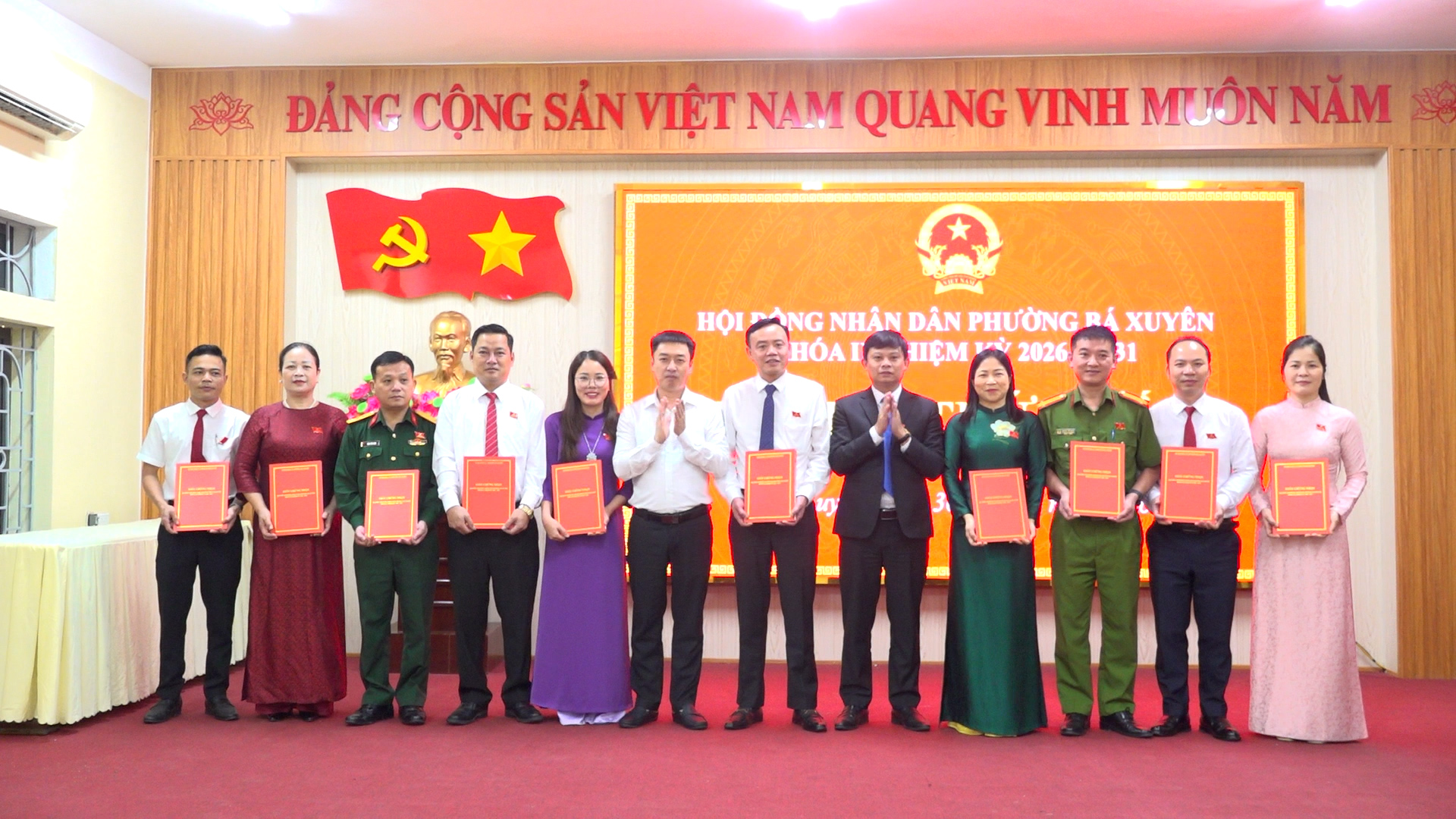 Anh-tin-bai