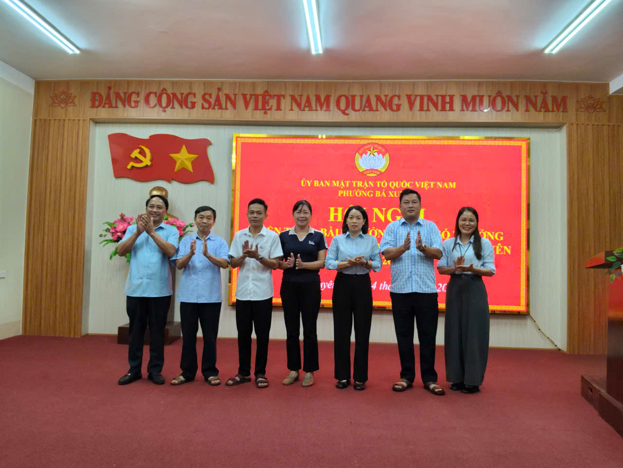 Anh-tin-bai