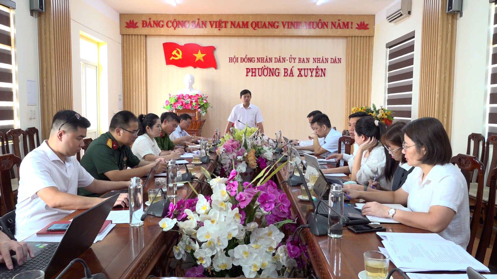Anh-tin-bai