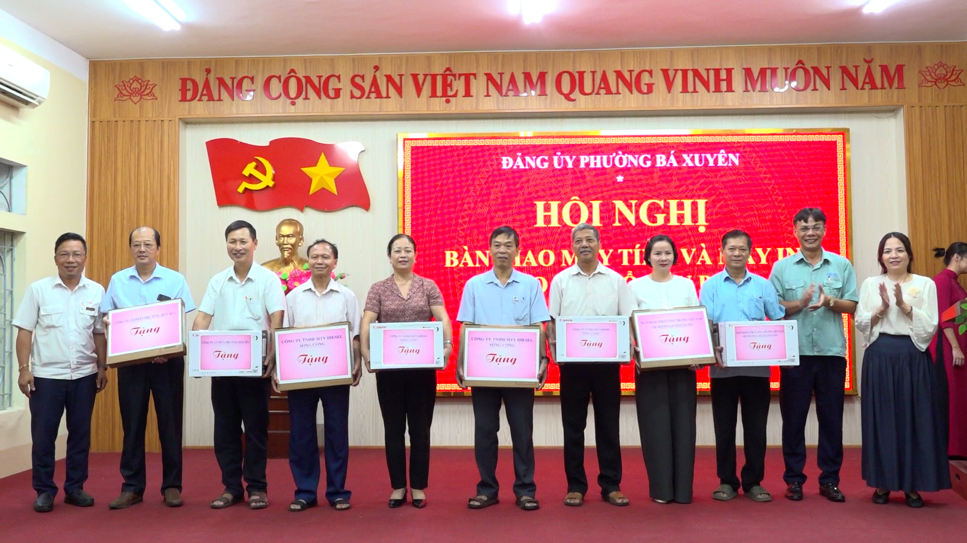 Anh-tin-bai