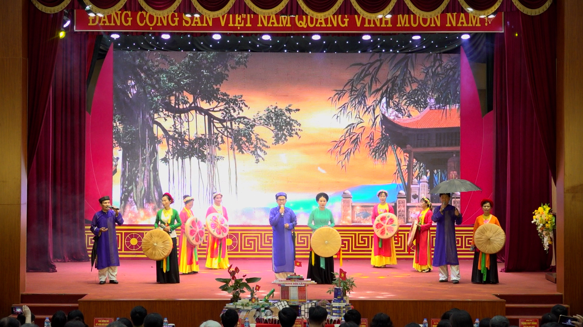 Anh-tin-bai