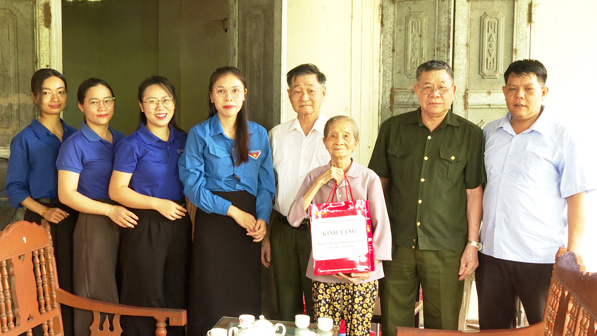 Anh-tin-bai