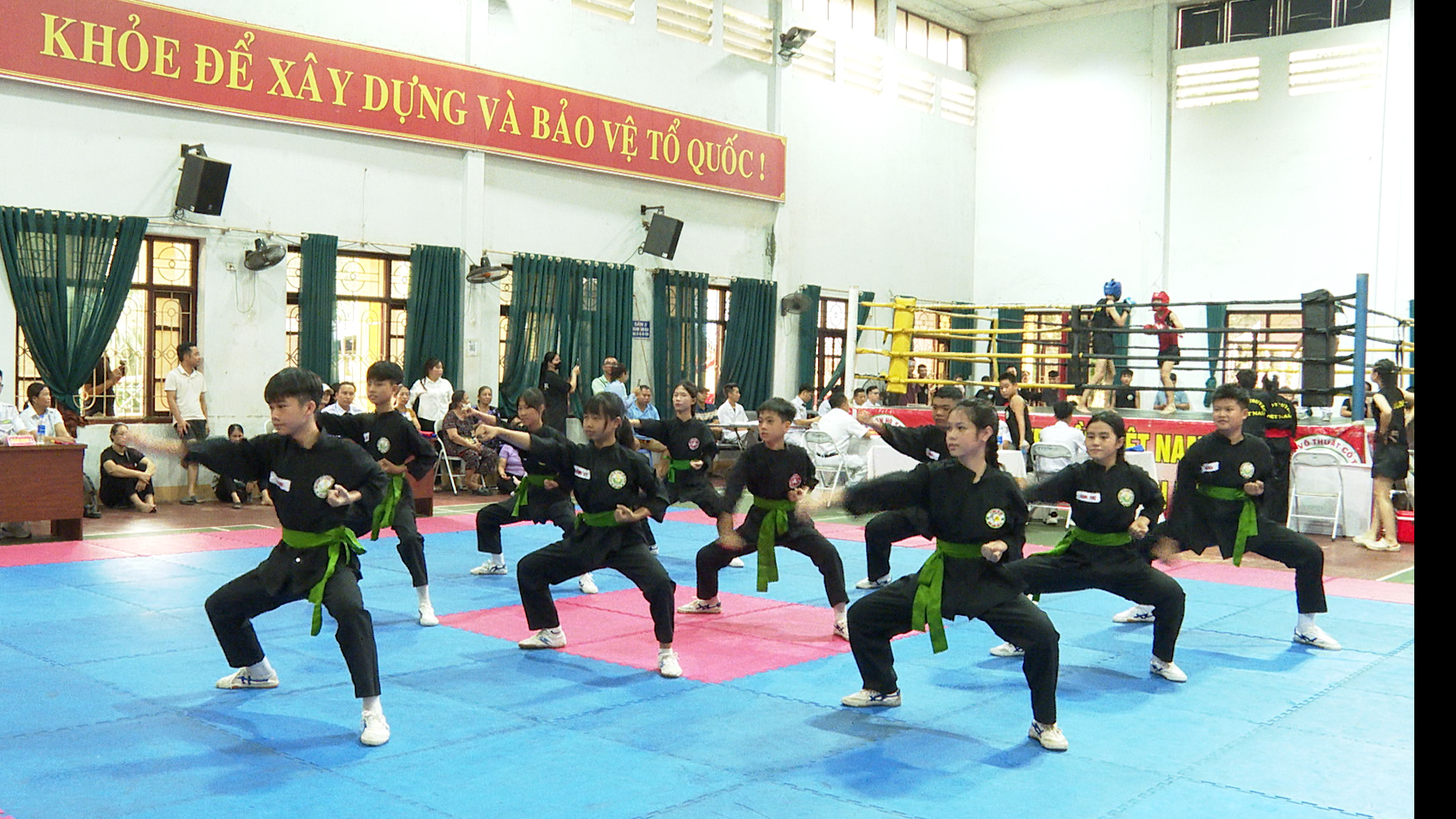 Anh-tin-bai