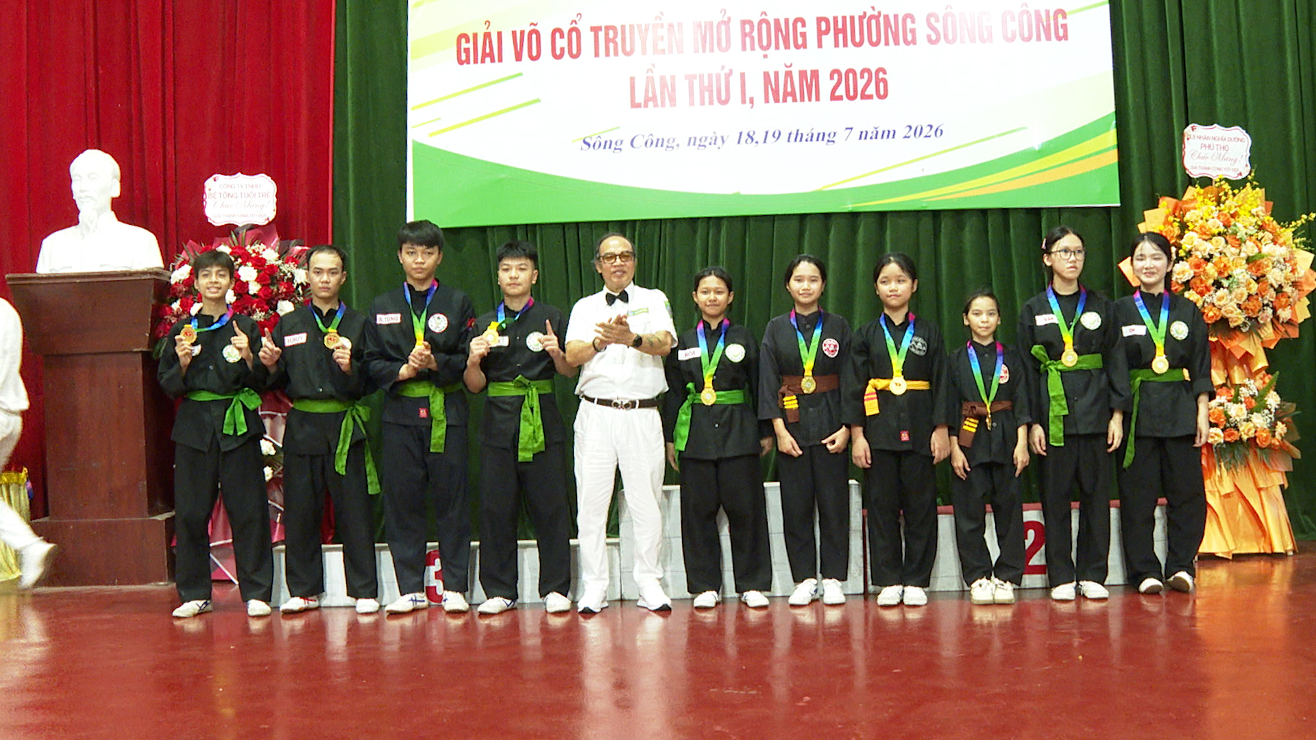 Anh-tin-bai