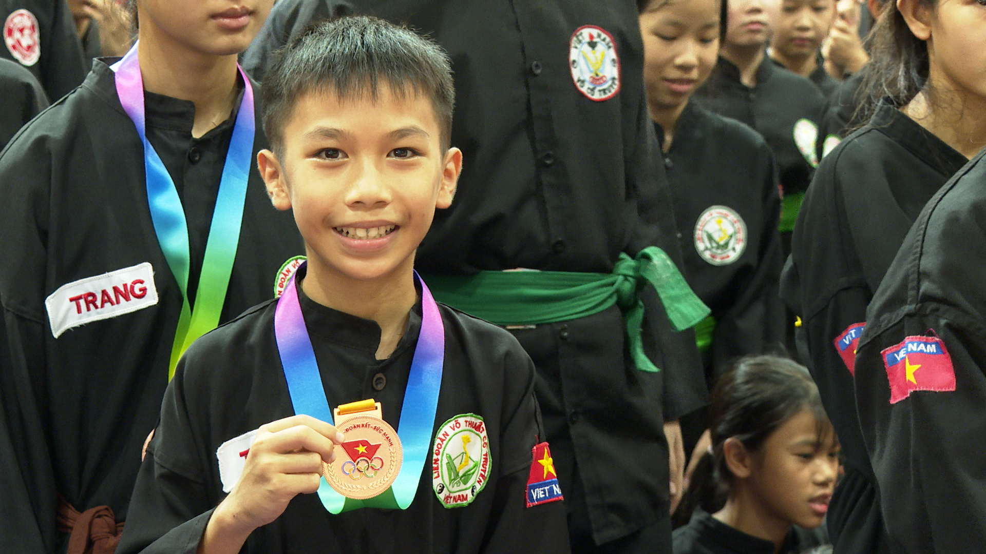 Anh-tin-bai