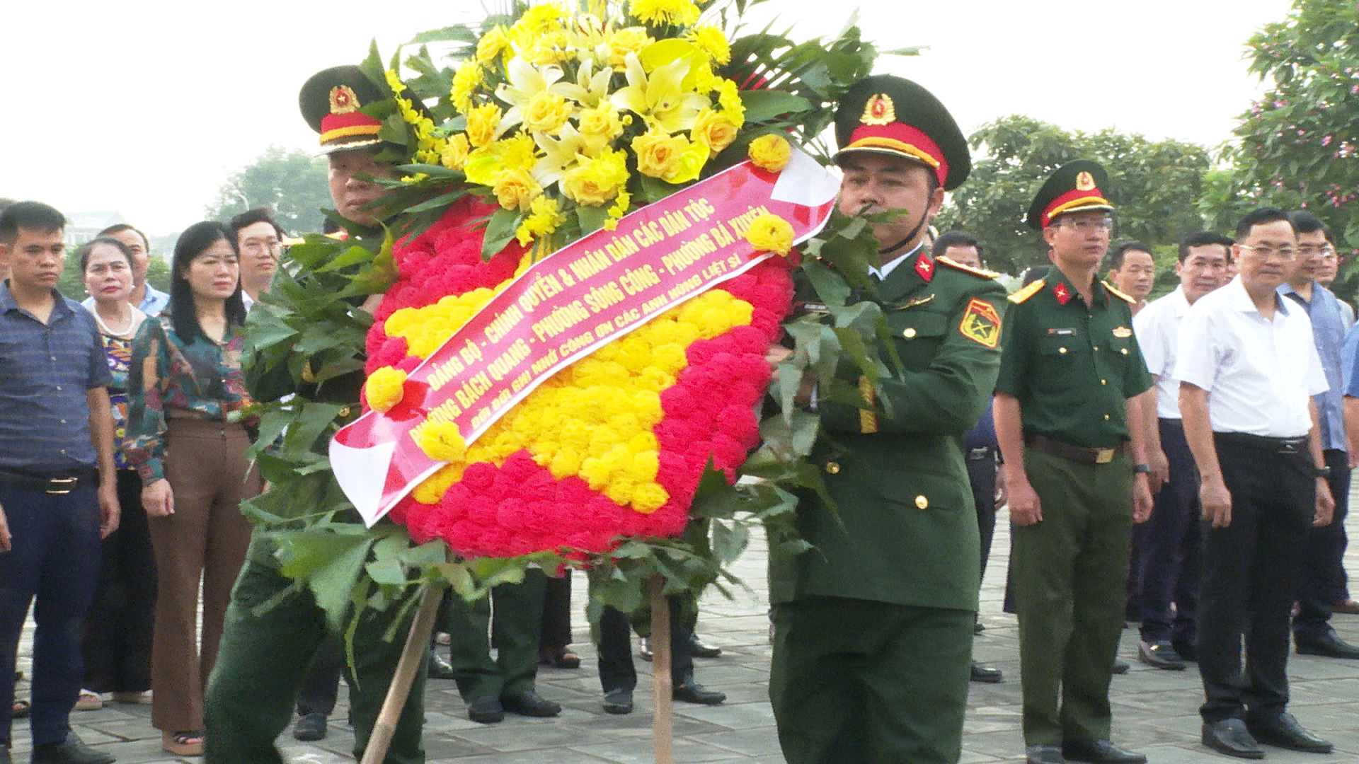 Anh-tin-bai