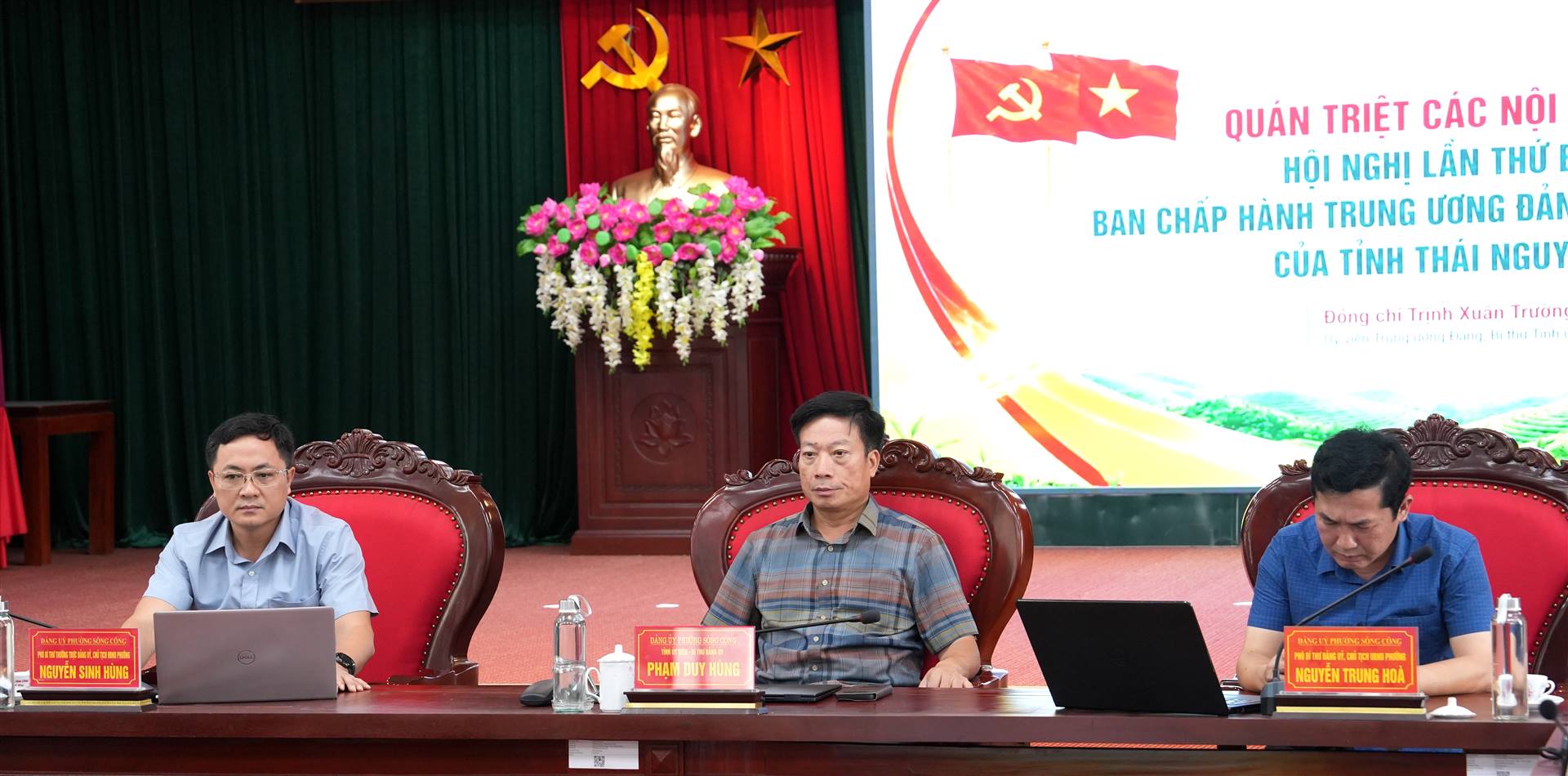Anh-tin-bai