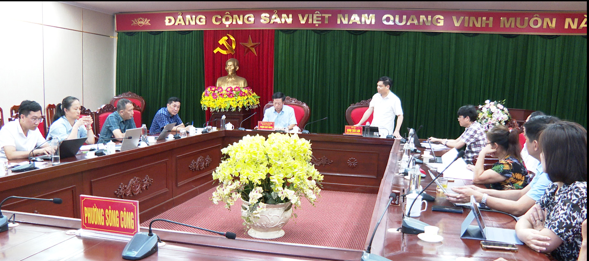 Anh-tin-bai