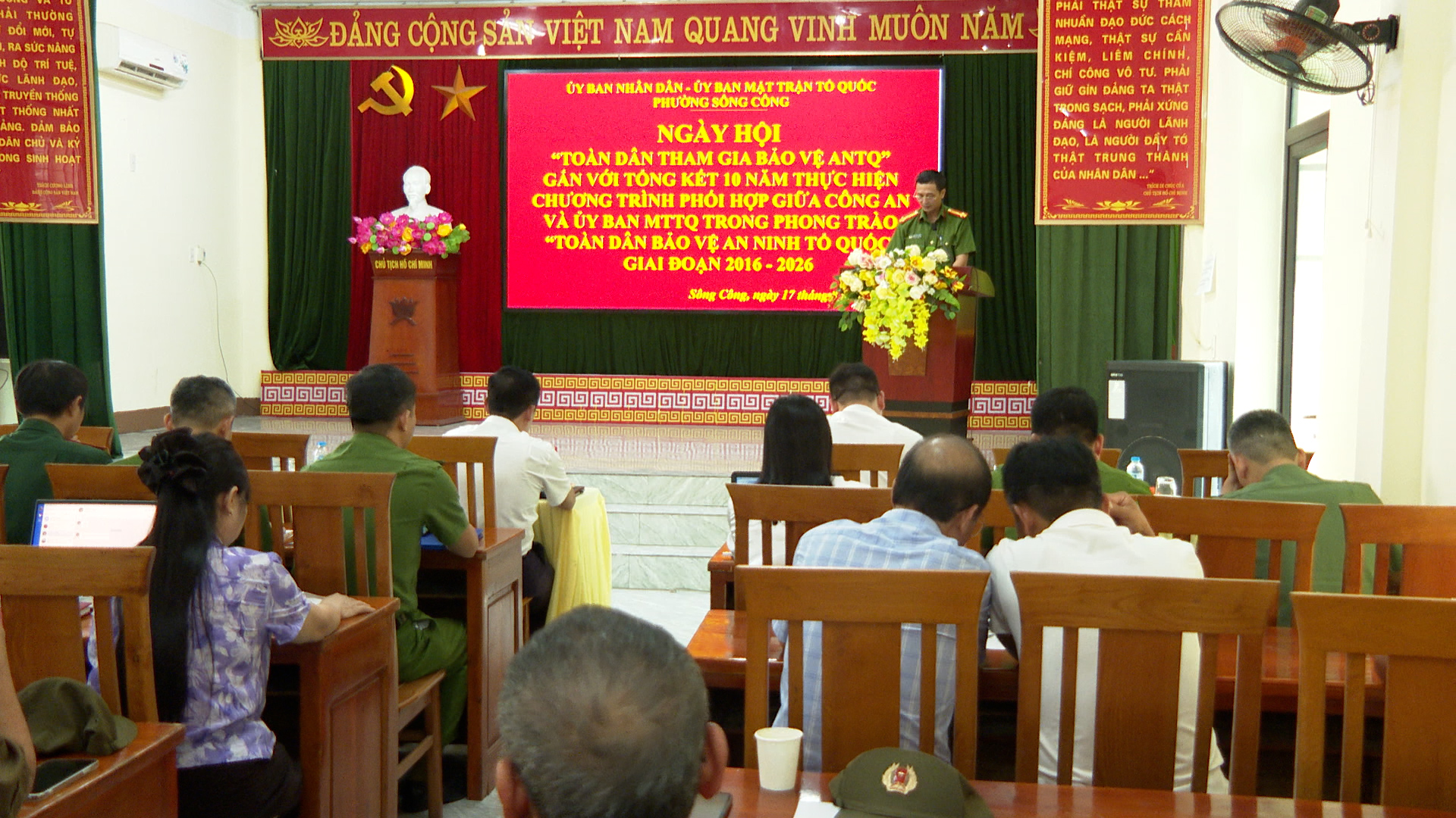 Anh-tin-bai