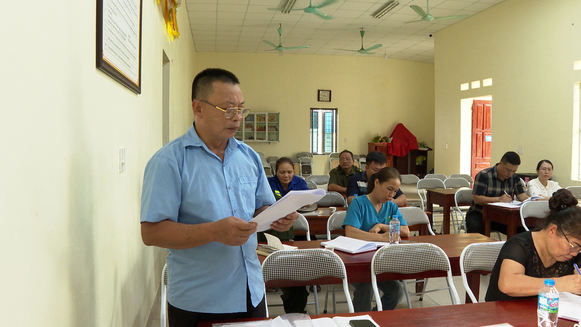 Anh-tin-bai