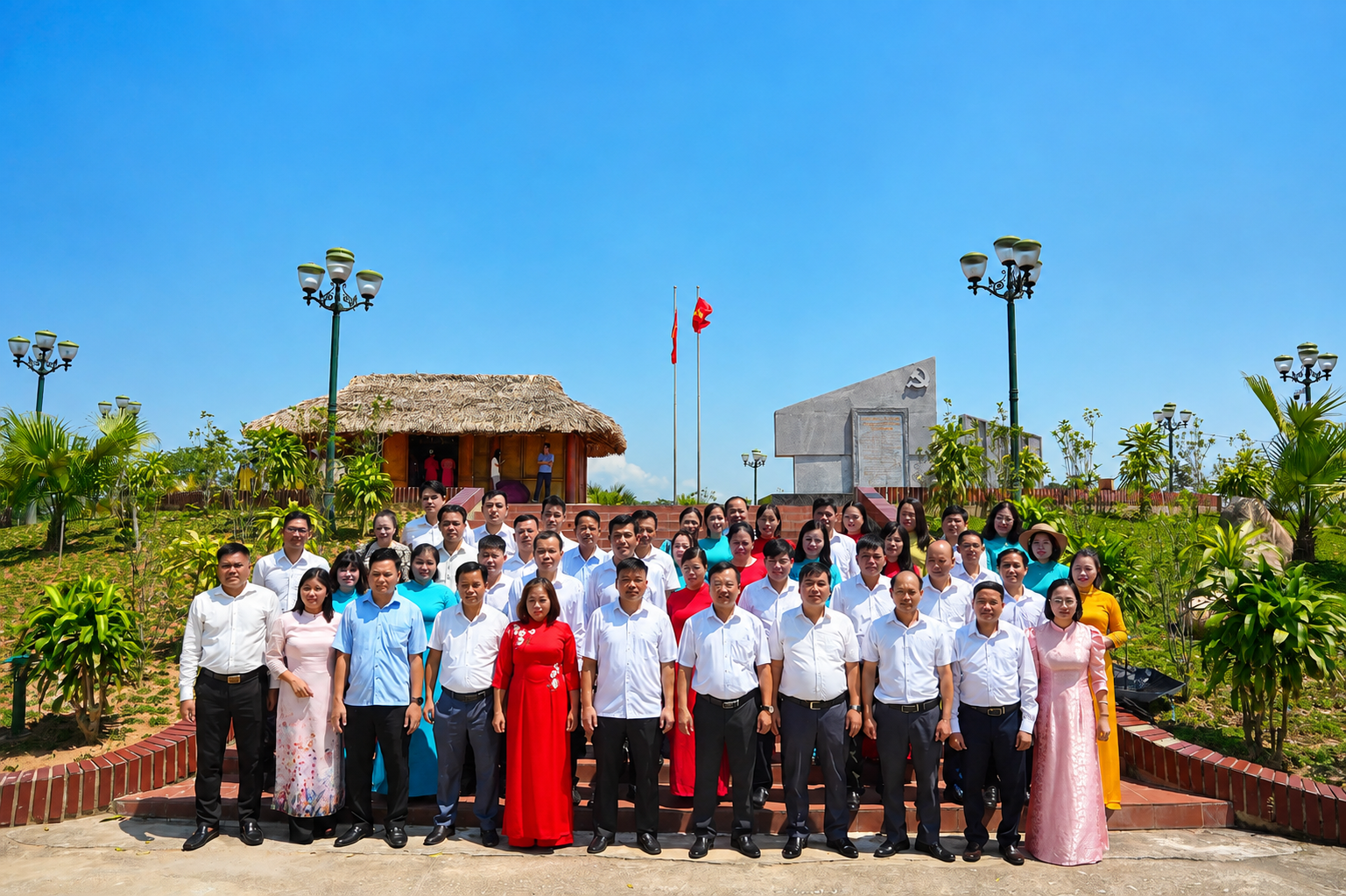 Chi bộ các Cơ quan Đảng, Chi bộ UBND xã Văn Lăng tổ chức sinh hoạt chuyên đề năm 2026
