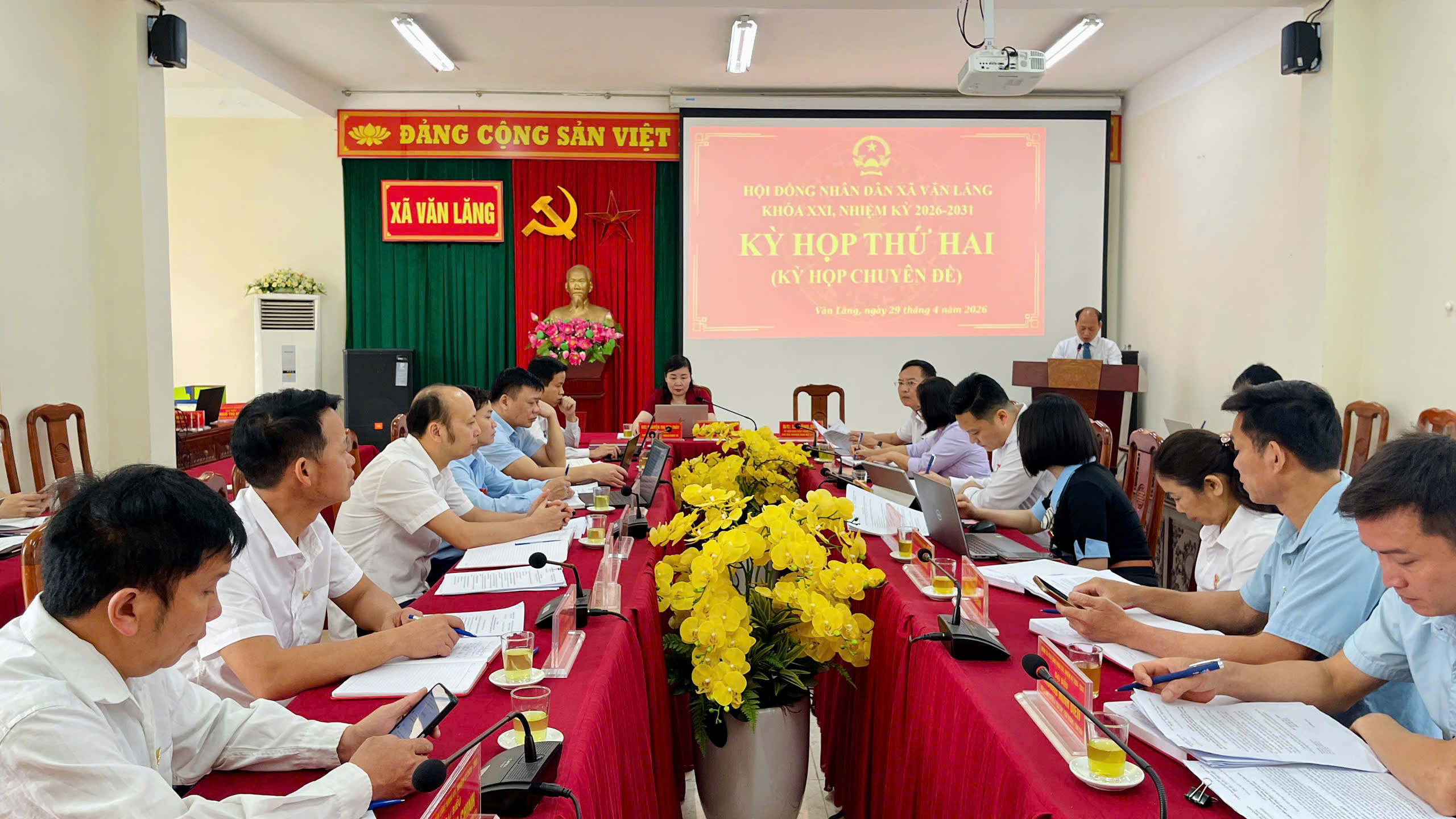 HĐND xã Văn Lăng khoá XXI, nhiệm kỳ 2026 - 2031 tổ chức Kỳ họp thứ hai (kỳ họp chuyên đề)