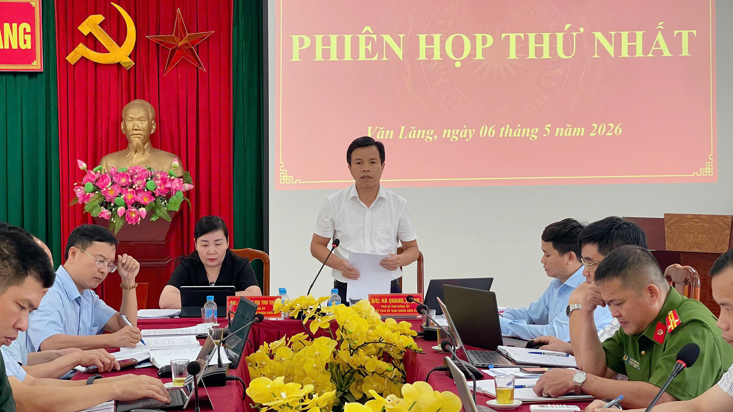 UBND xã Văn Lăng tổ chức Phiên họp thứ nhất, nhiệm kỳ 2026 – 2031