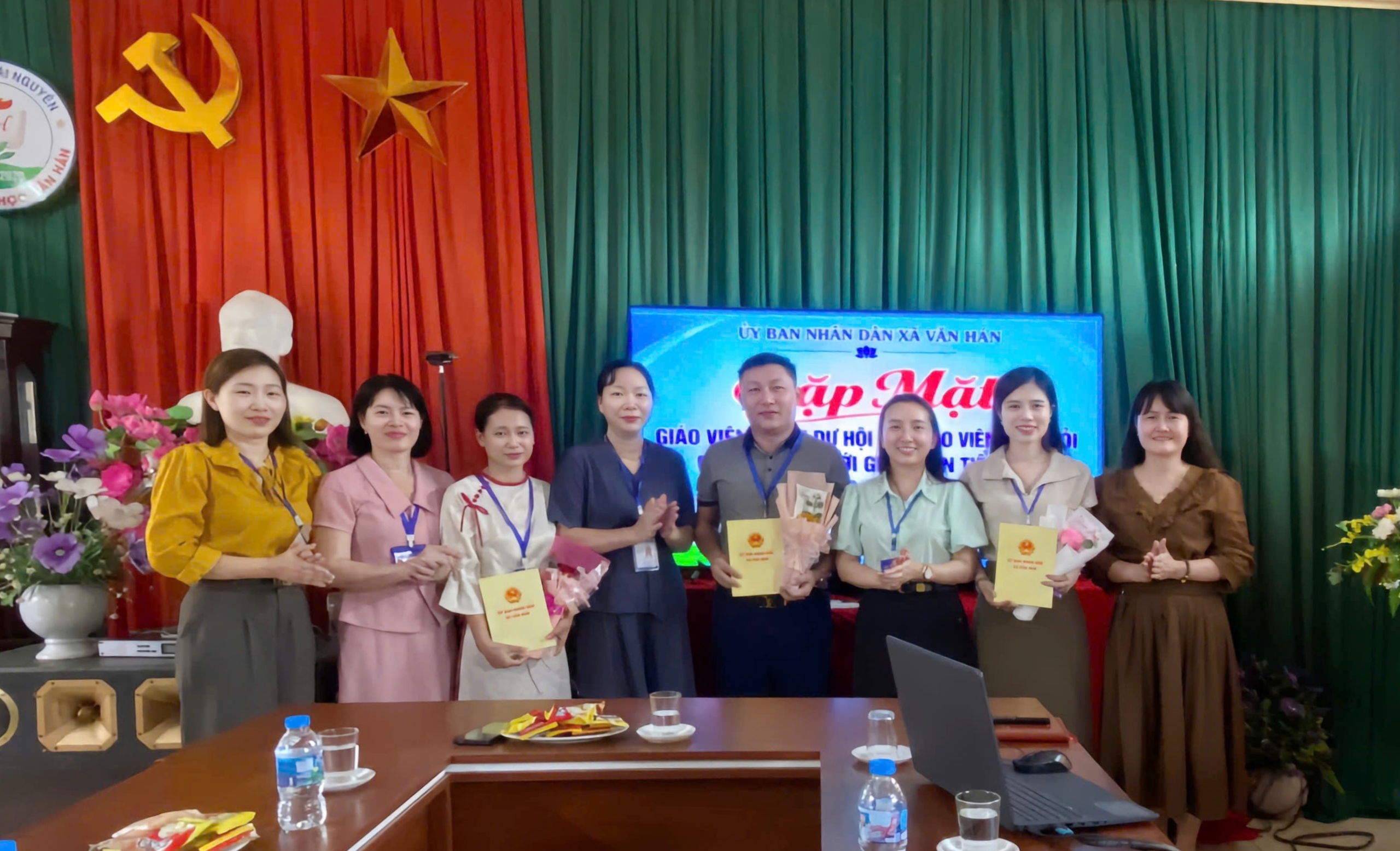 VĂN HÁN: GẶP MẶT, ĐỘNG VIÊN GIÁO VIÊN THAM DỰ HỘI THI GIÁO VIÊN DẠY GIỎI CẤP TỈNH BẬC TIỂU HỌC NĂM HỌC 2026–2027