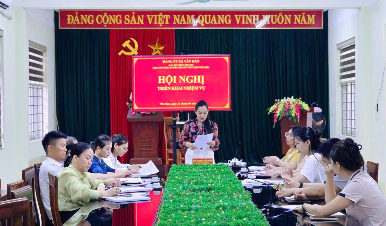 Đảng ủy xã Văn Hán tổ chức Hội nghị triển khai nhiệm vụ Tổ thư ký, Tổ giúp việc Hội thi Báo cáo viên, Tuyên truyền viên giỏi năm 2026