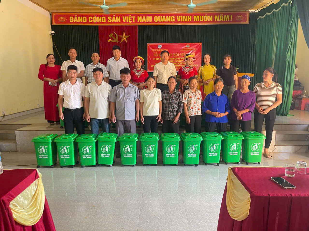 HỘI NÔNG DÂN XÃ NAM HÒA RA MẮT MÔ HÌNH “CHI HỘI NÔNG DÂN THAM GIA BẢO VỆ MÔI TRƯỜNG, ỨNG PHÓ VỚI BIẾN ĐỔI KHÍ HẬU” TẠI XÓM HÒA BÌNH