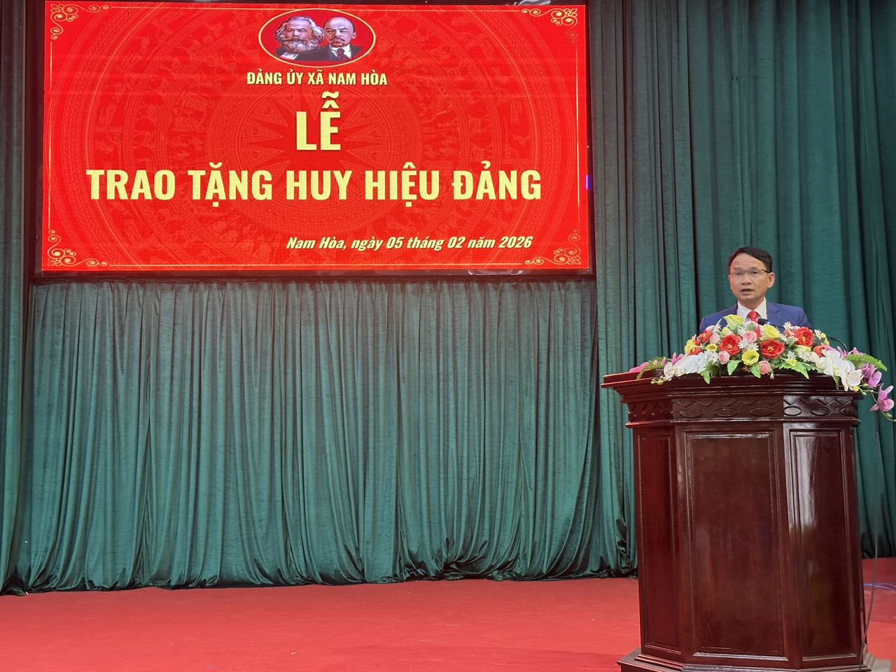Anh-tin-bai