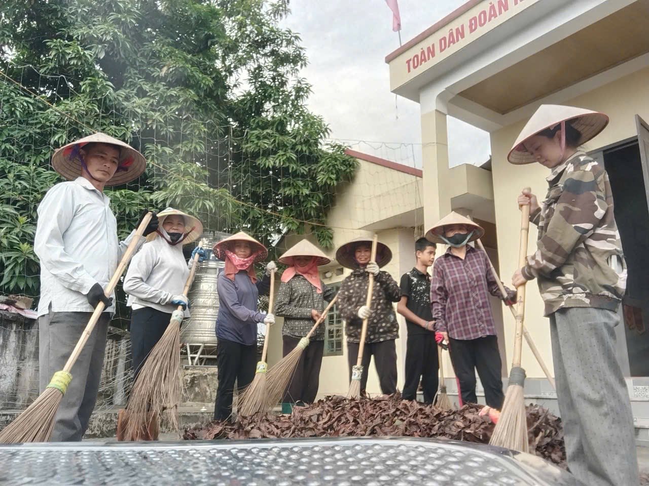 Anh-tin-bai