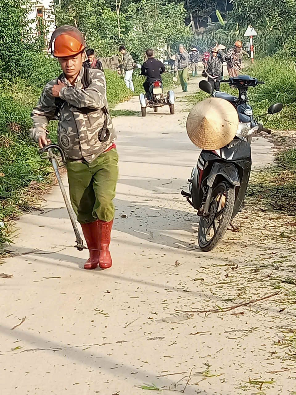 Anh-tin-bai