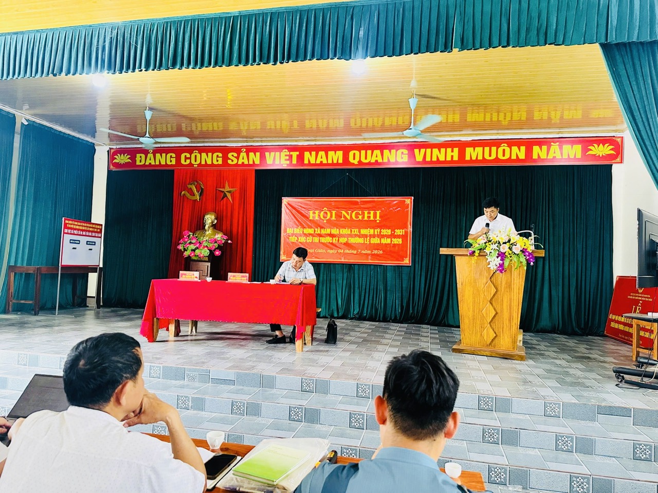 ĐẠI BIỂU HĐND XÃ NAM HÒA TIẾP XÚC CỬ TRI TẠI XÓM  TRẠI GIÃO TRƯỚC KỲ HỌP THƯỜNG LỆ GIỮA NĂM 2026