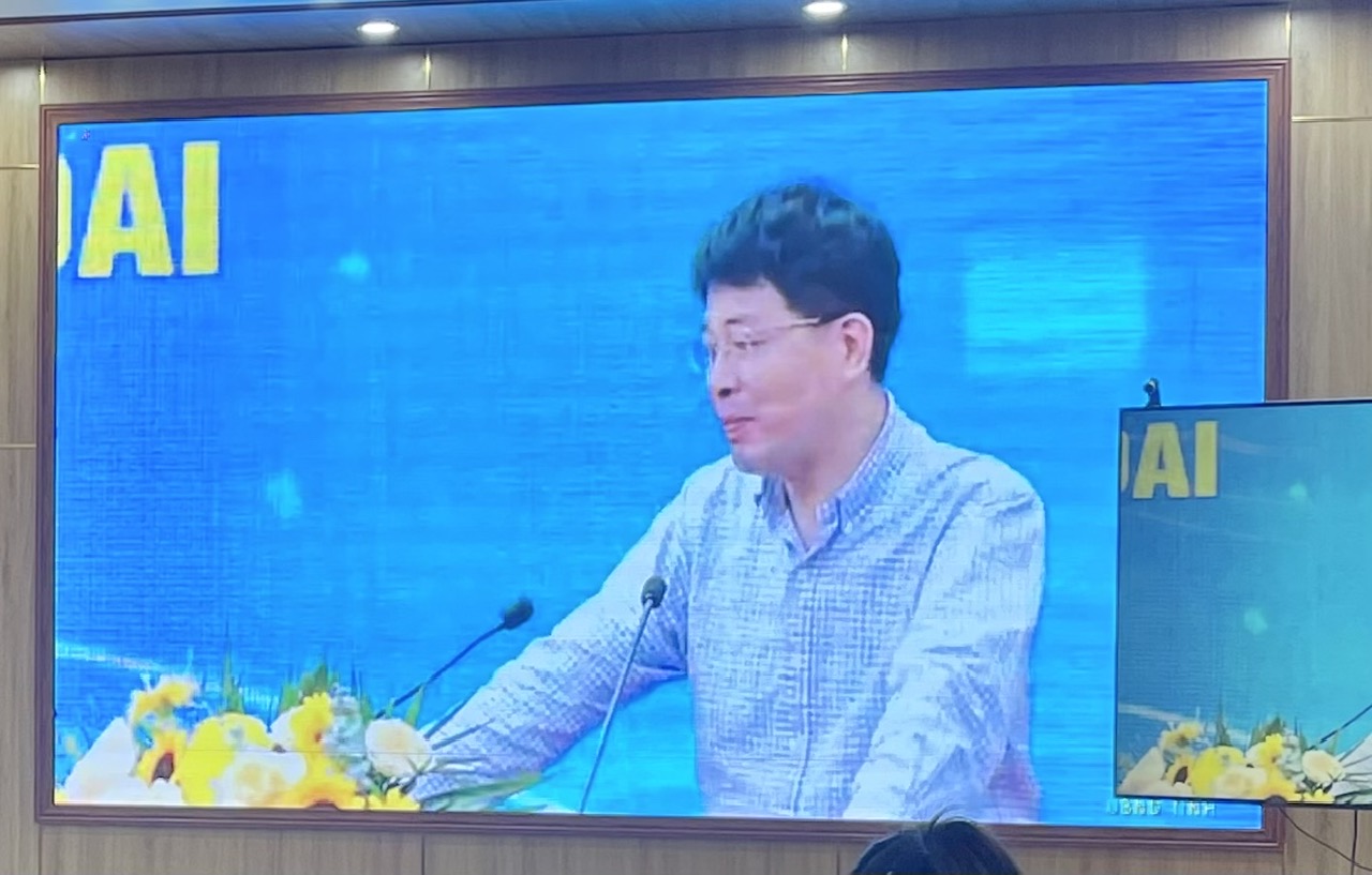 HỘI NGHỊ TRỰC TUYẾN TRIỂN KHAI CÁC KẾ HOẠCH VỀ TỔ CHỨC CUỘC THI “ĐỔI MỚI SÁNG TẠO - VÌ THÁI NGUYÊN THÂN YÊU” LẦN THỨ 2, NĂM 2026; CHIẾN DỊCH 100 NGÀY SỐ HÓA, LÀM SẠCH, CHUẨN HÓA DỮ LIỆU; CÔNG TÁC ĐĂNG KÝ ĐẤT ĐAI, LẬP HỒ SƠ ĐỊA CHÍNH VÀ HOÀN THÀNH CƠ SỞ DỮ LIỆU ĐẤT ĐAI TRÊN ĐỊA BÀN TỈNH VÀ PHÁT ĐỘNG TRIỂN KHAI PHONG TRÀO THI ĐUA