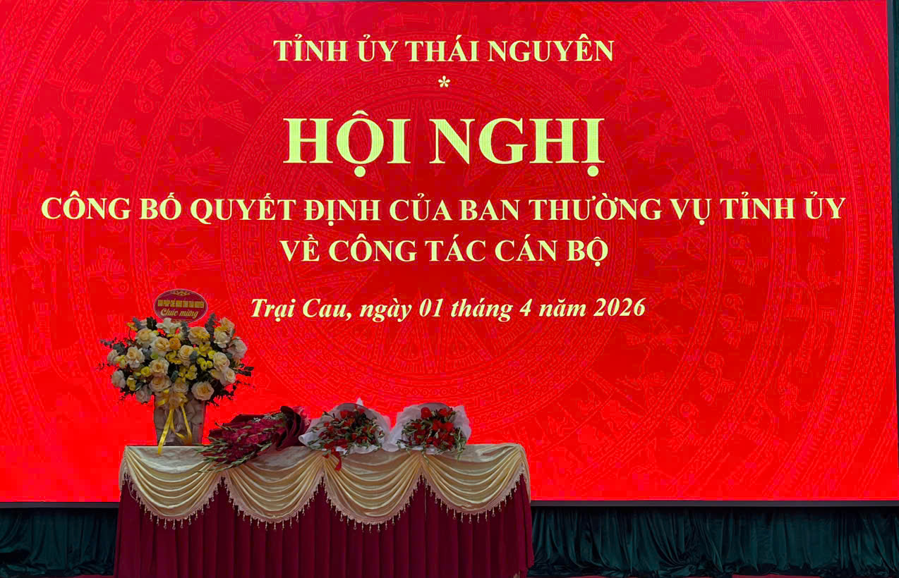 HỘI NGHỊ CÔNG BỐ QUYẾT ĐỊNH VỀ CÔNG TÁC CÁN BỘ CỦA BAN THƯỜNG VỤ TỈNH ỦY TẠI ĐẢNG BỘ XÃ TRẠI CAU