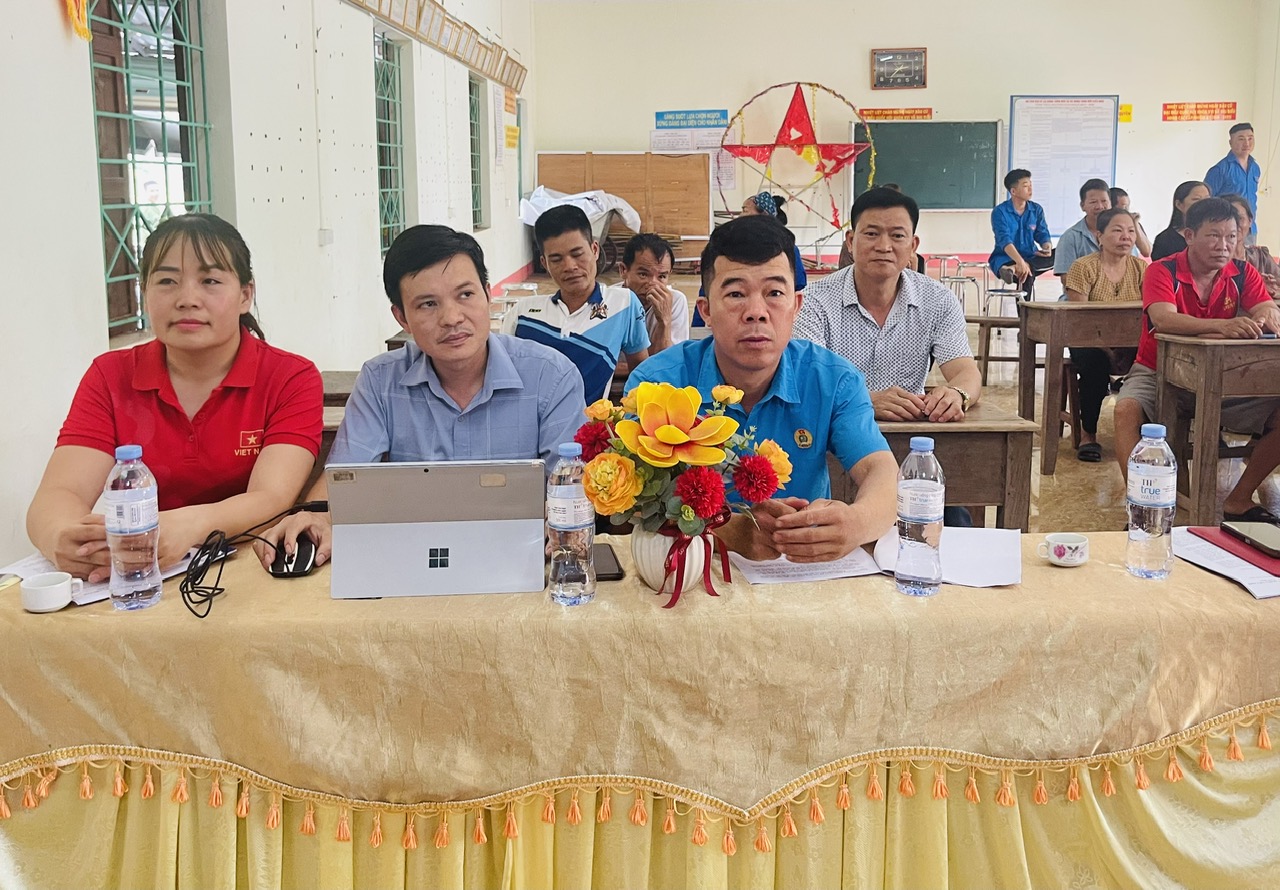Anh-tin-bai