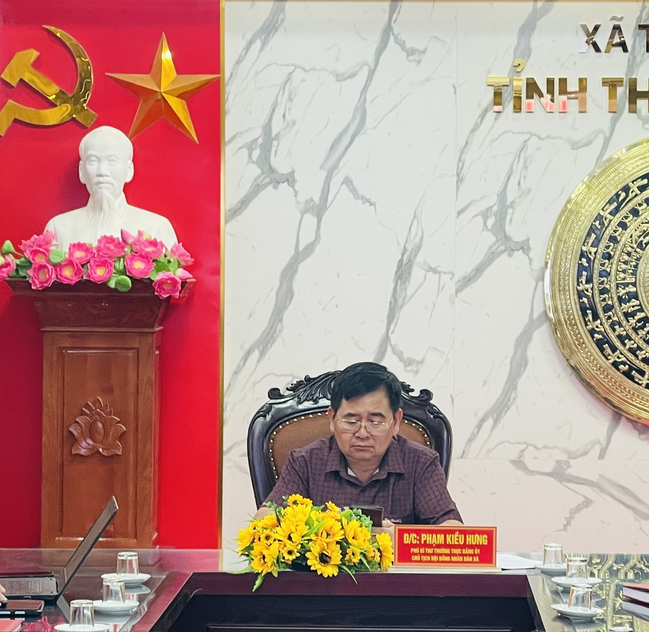 Anh-tin-bai