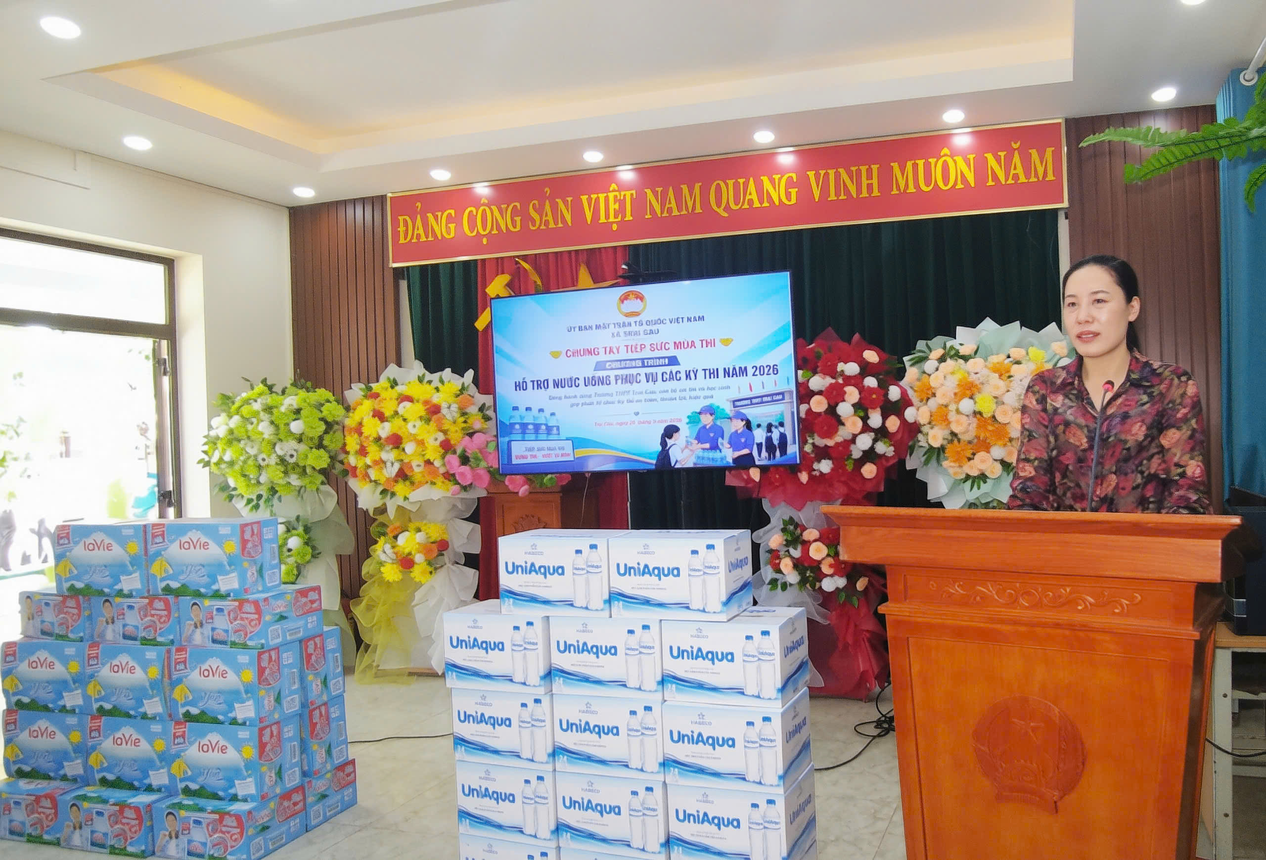 Anh-tin-bai