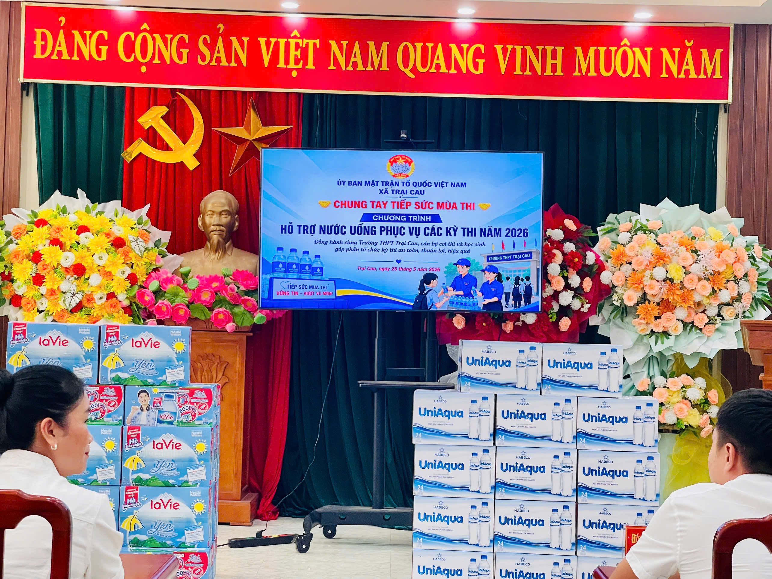 Anh-tin-bai