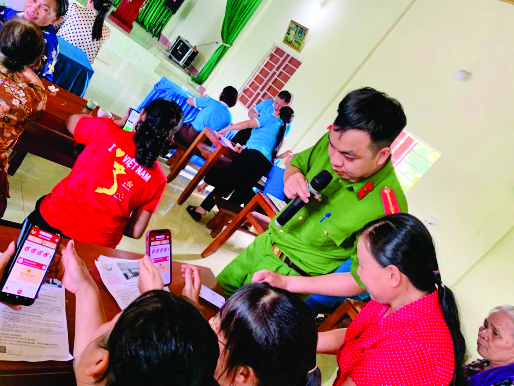 Anh-tin-bai