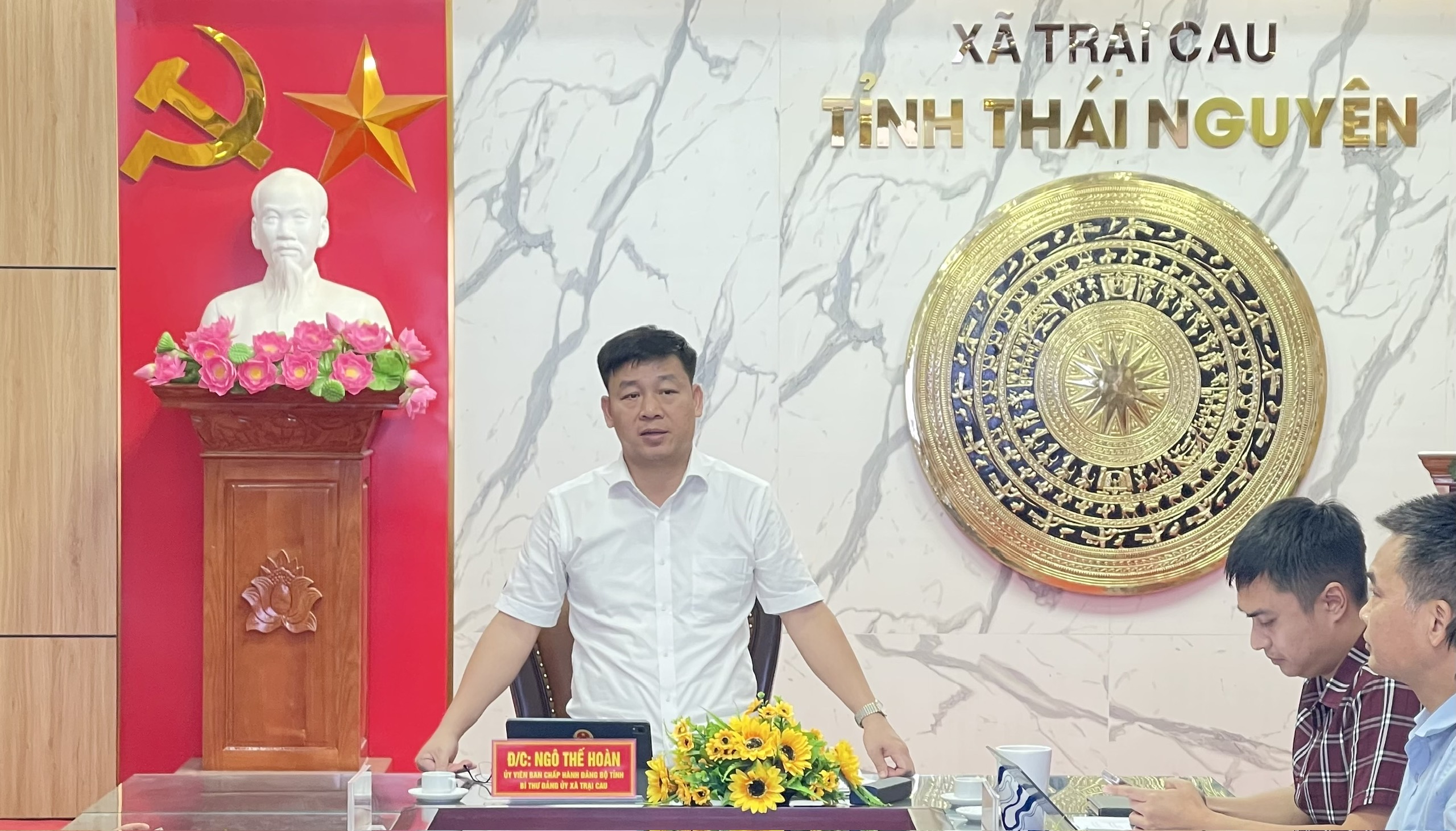 Anh-tin-bai